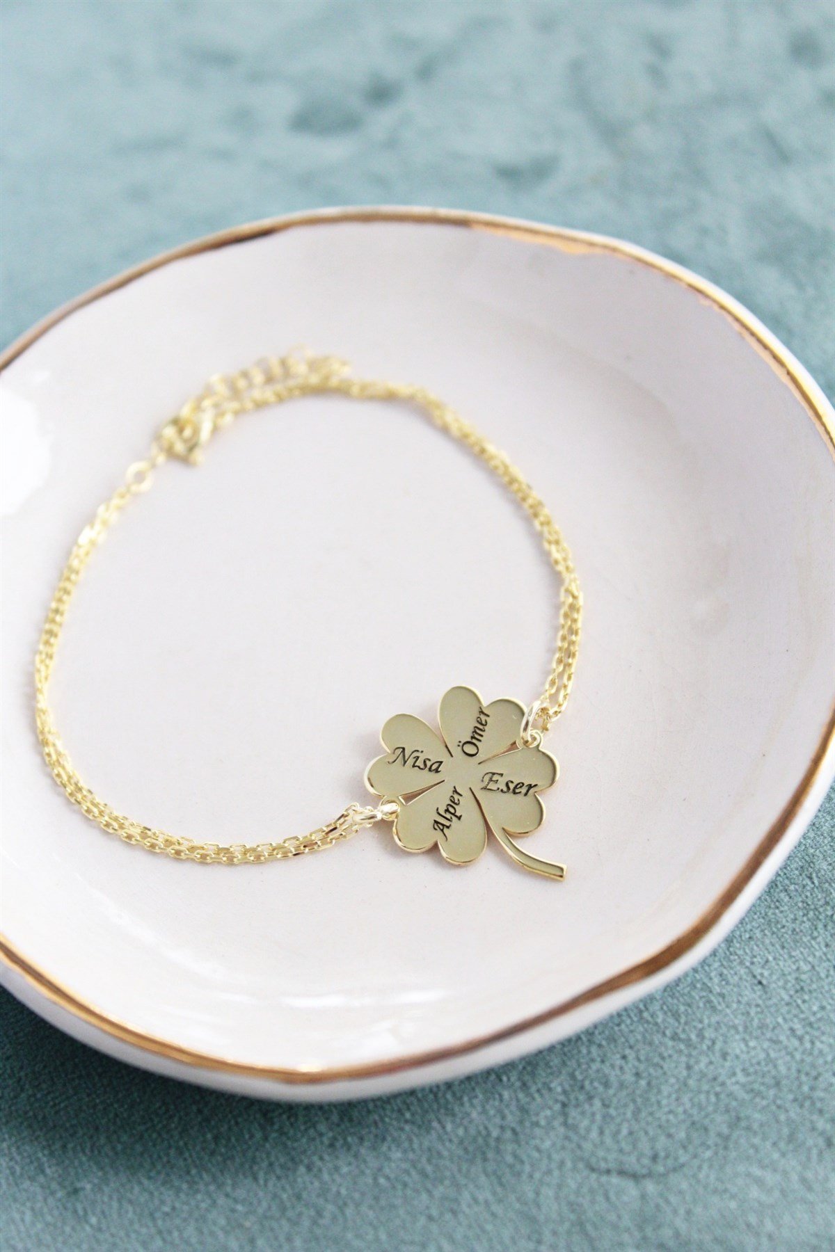 İsim Yonca Bileklik