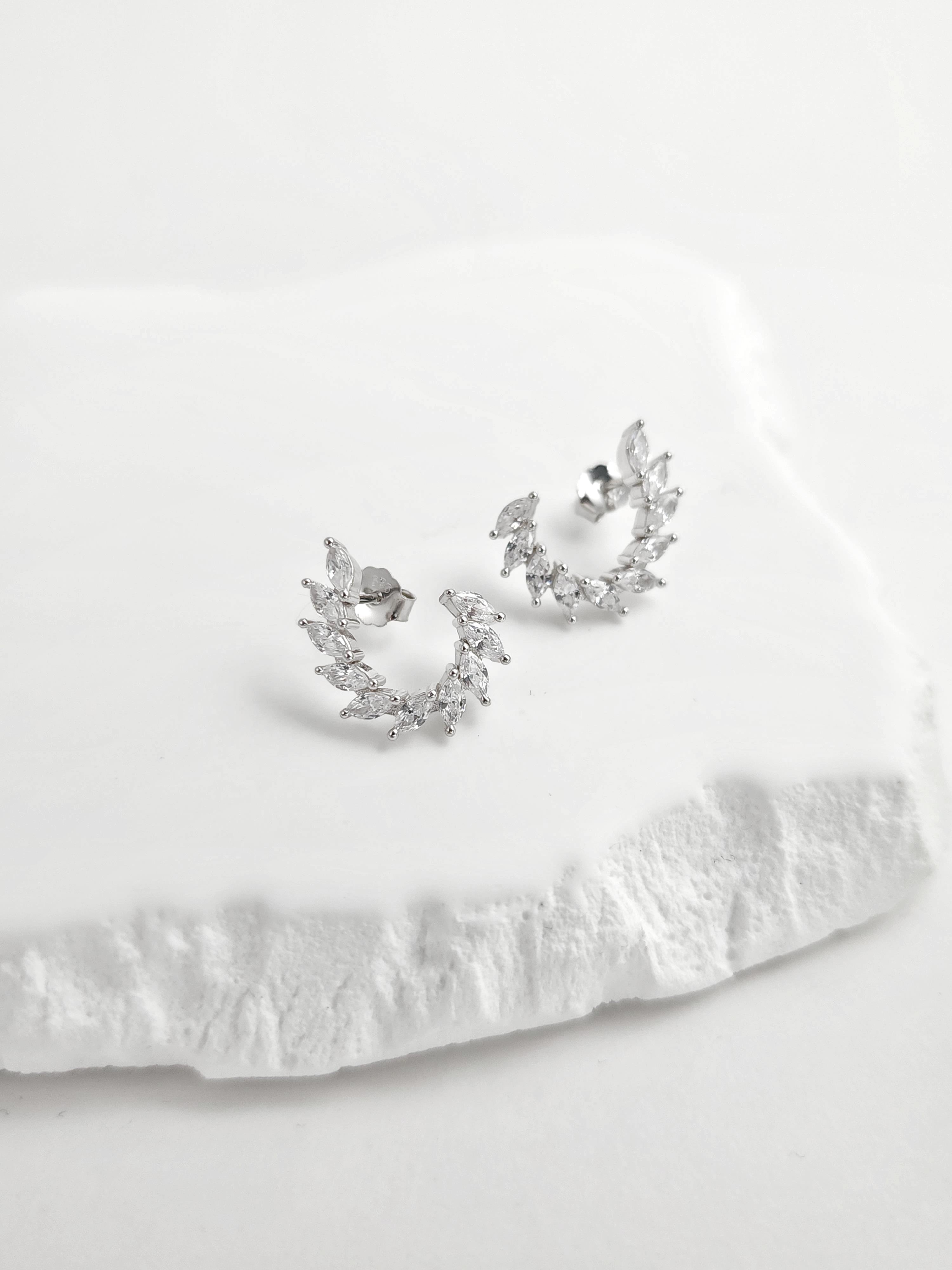 İtalyan Zirkon Çivi Küpe