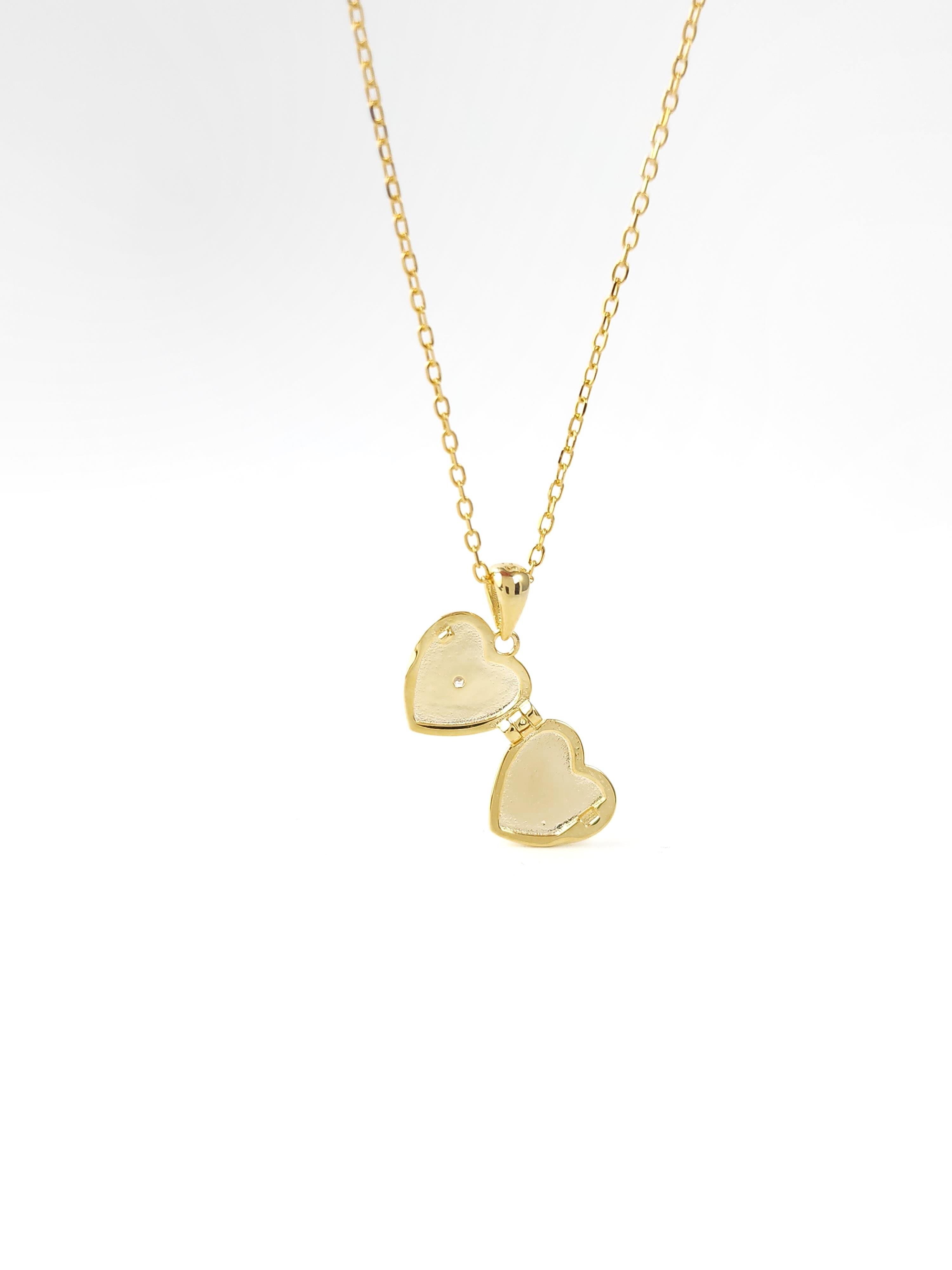 Kapaklı Minimal Kalp Kolye