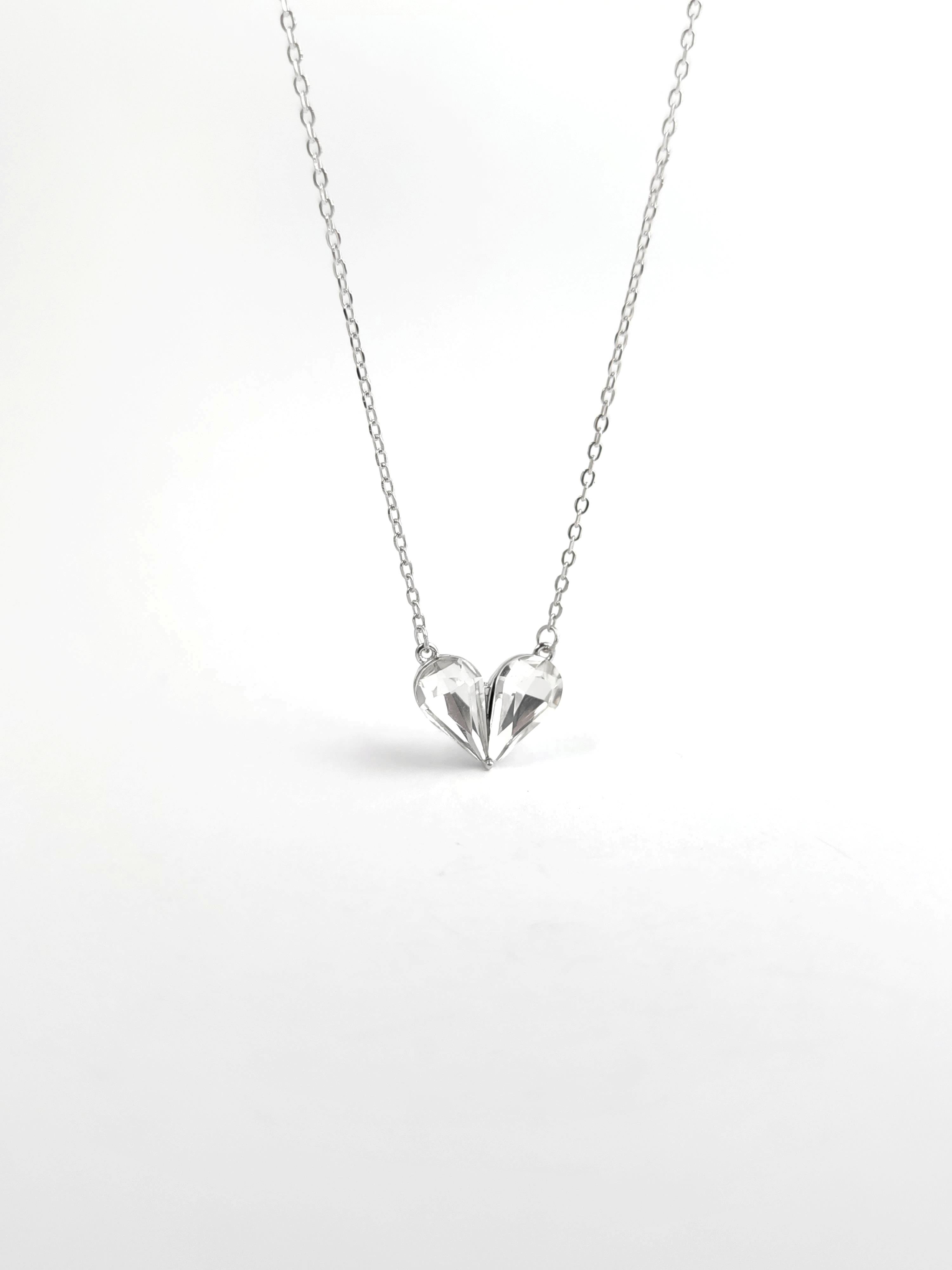 Kristal Kalp Kolye