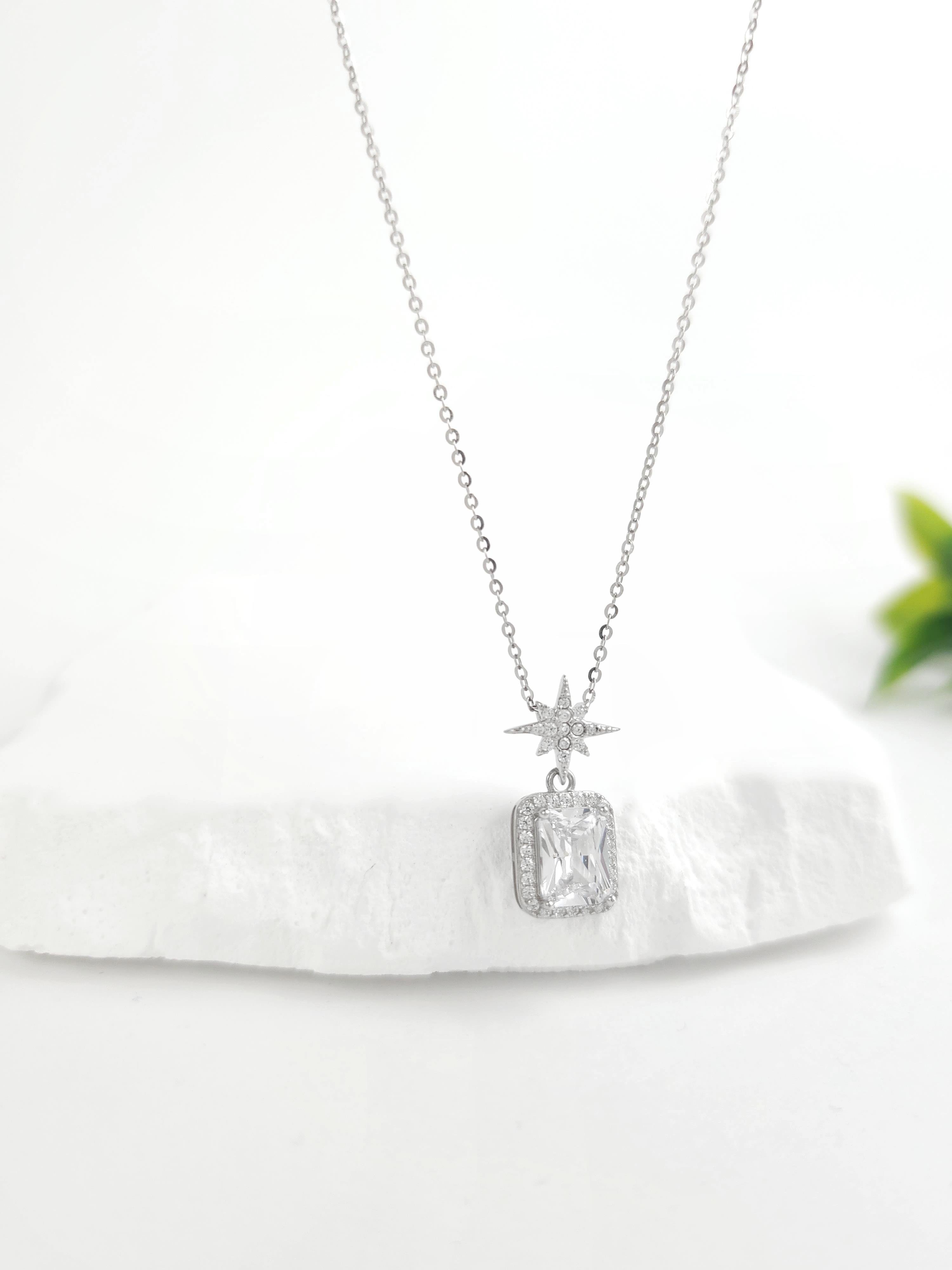 Kuzey Yıldızı Tektaş Kolye