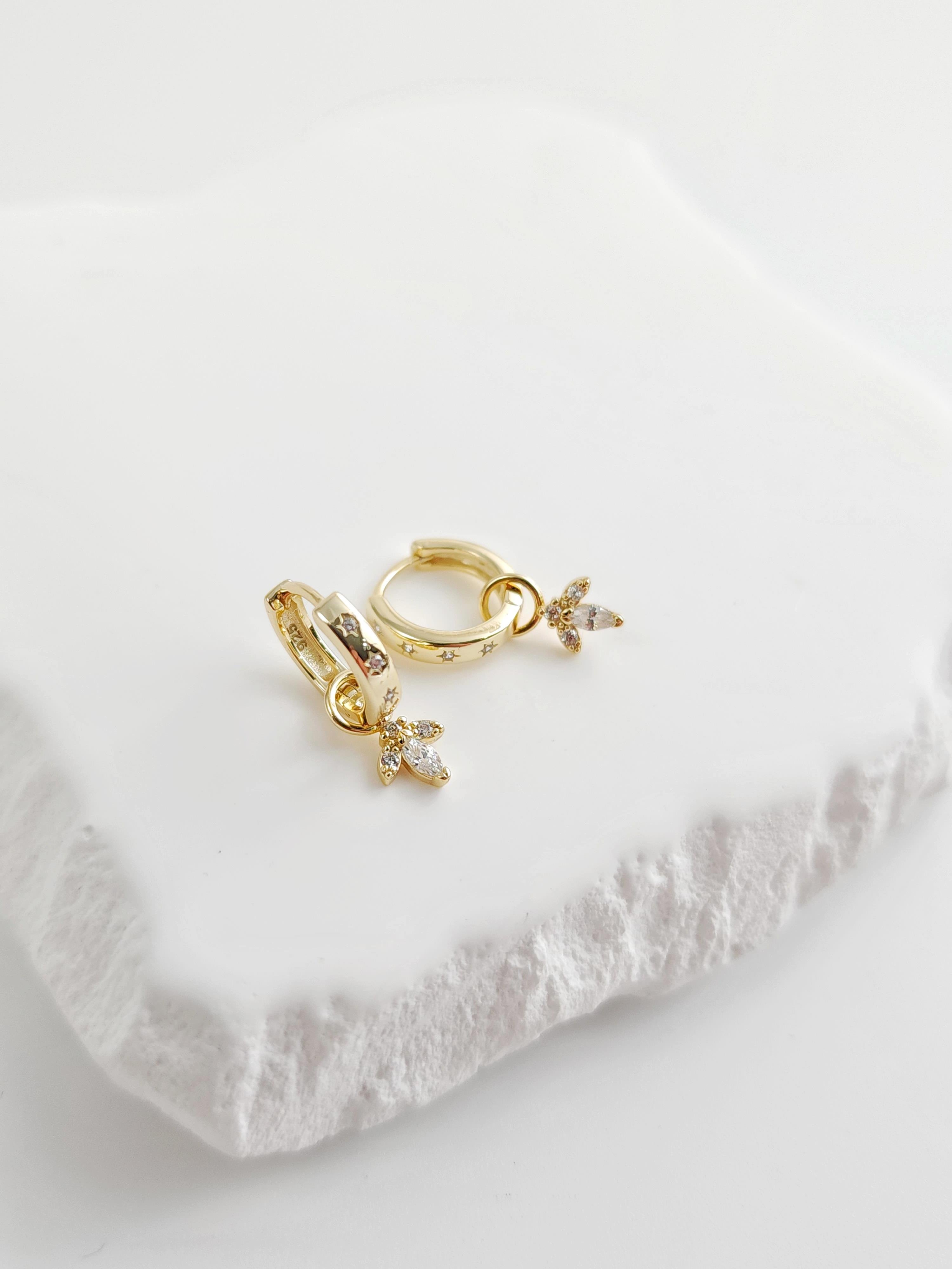 Lotus Charm Küpe