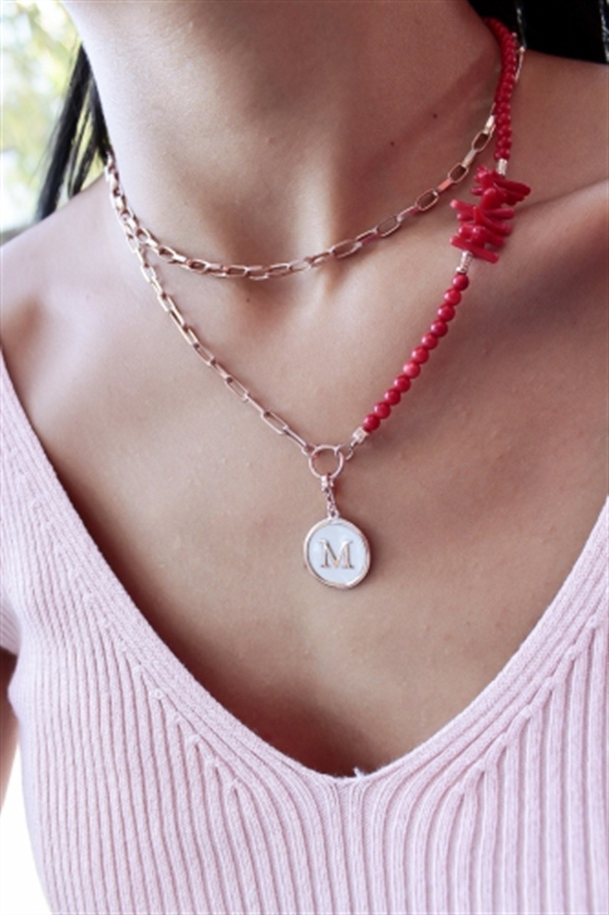 Mercan Zincir Tasarım Charm Harf Kolye