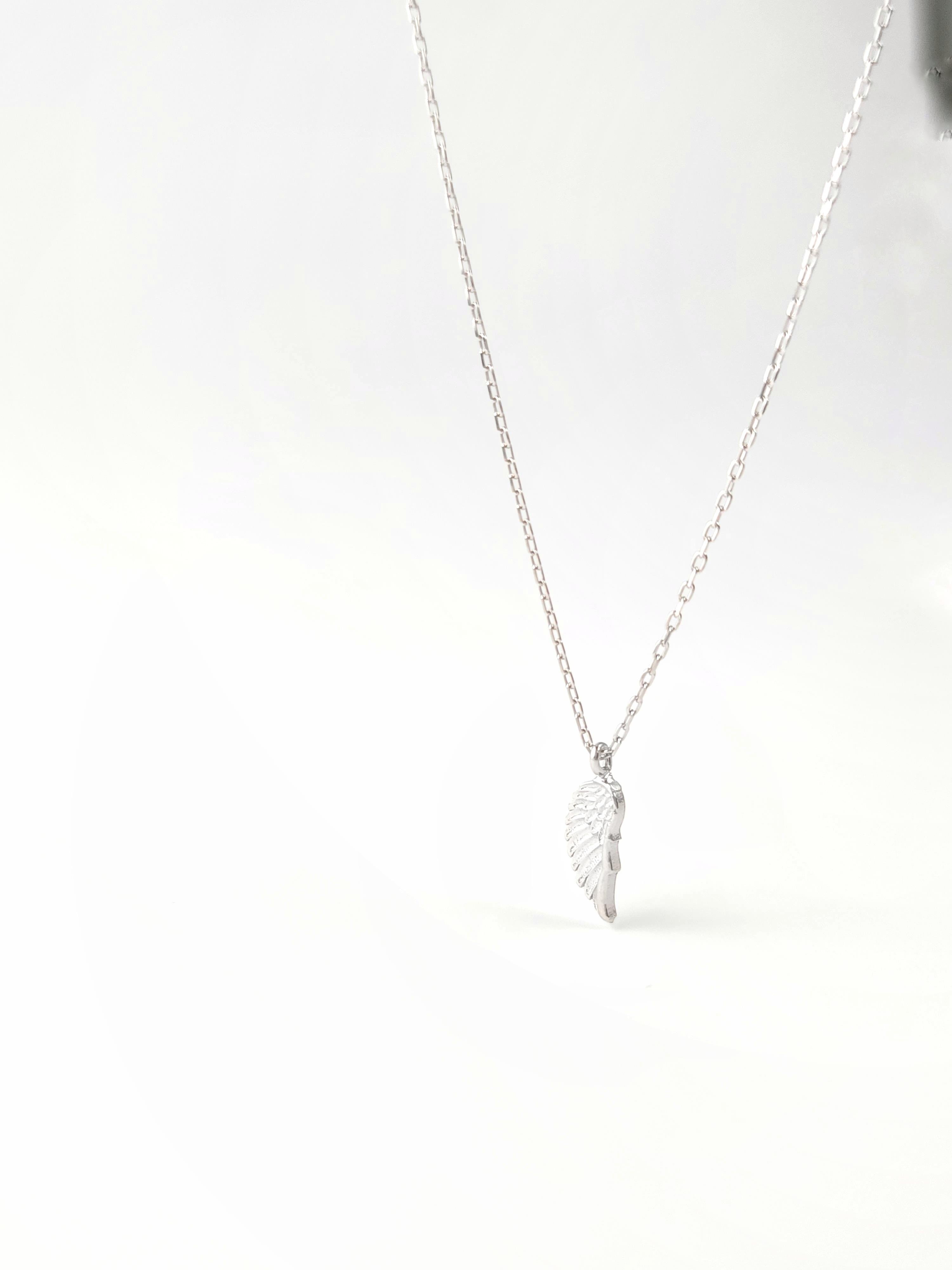 Minimal Kanat Kolye