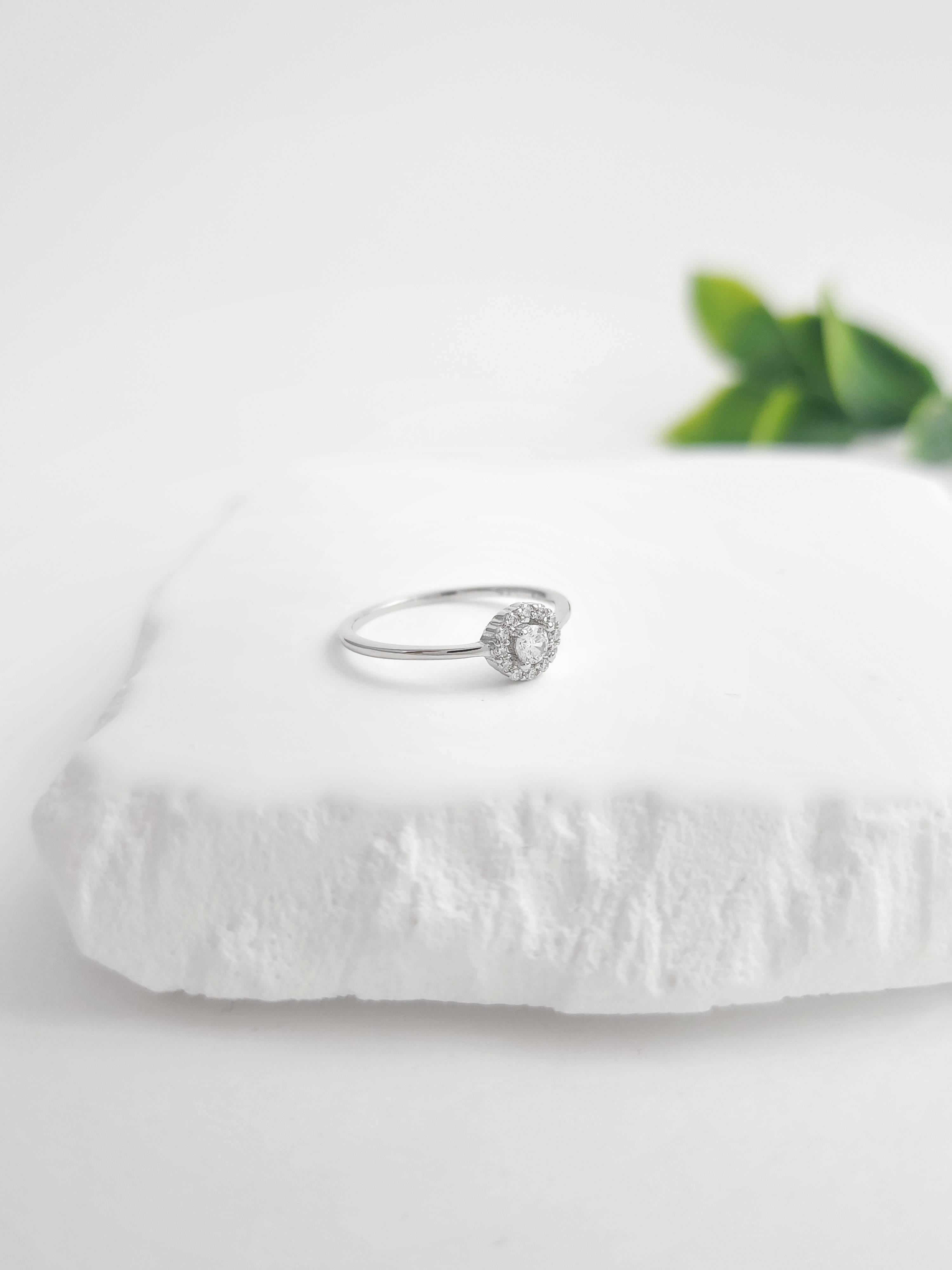 Minimal Tektaş Yüzük