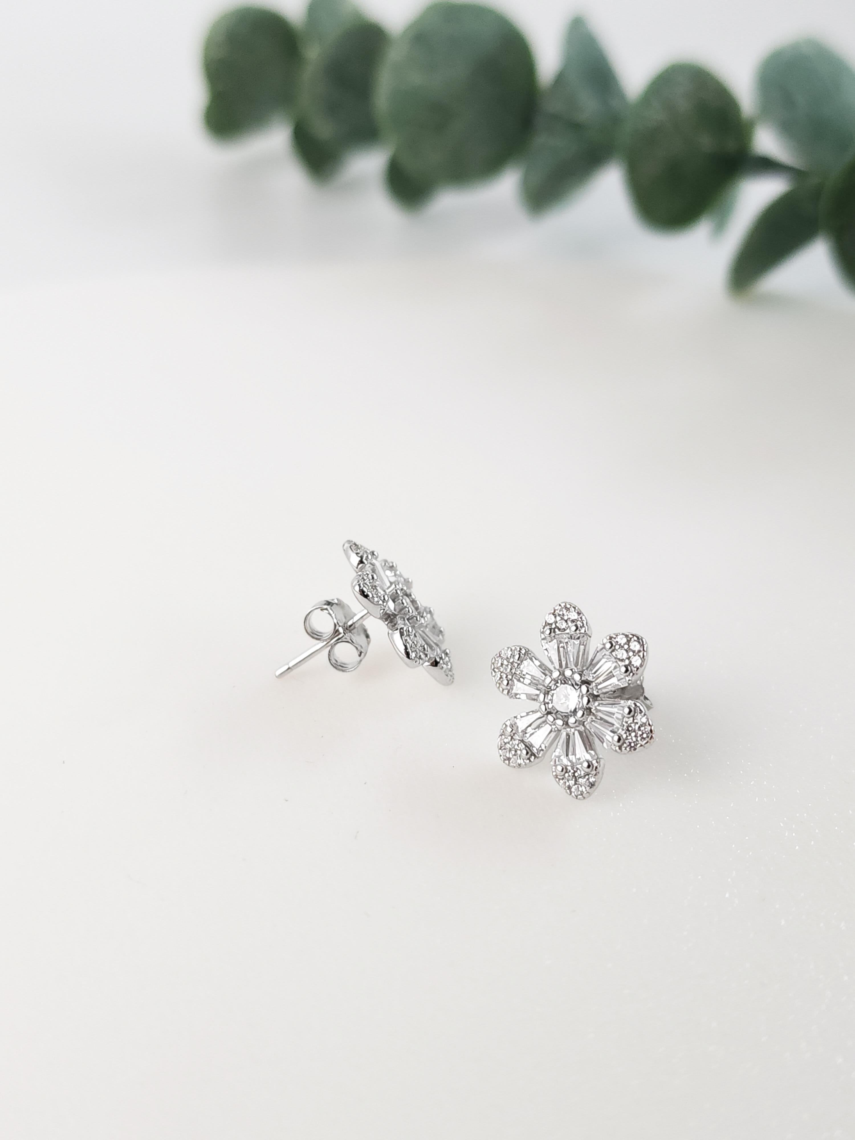 Snowflake Çivi Küpe