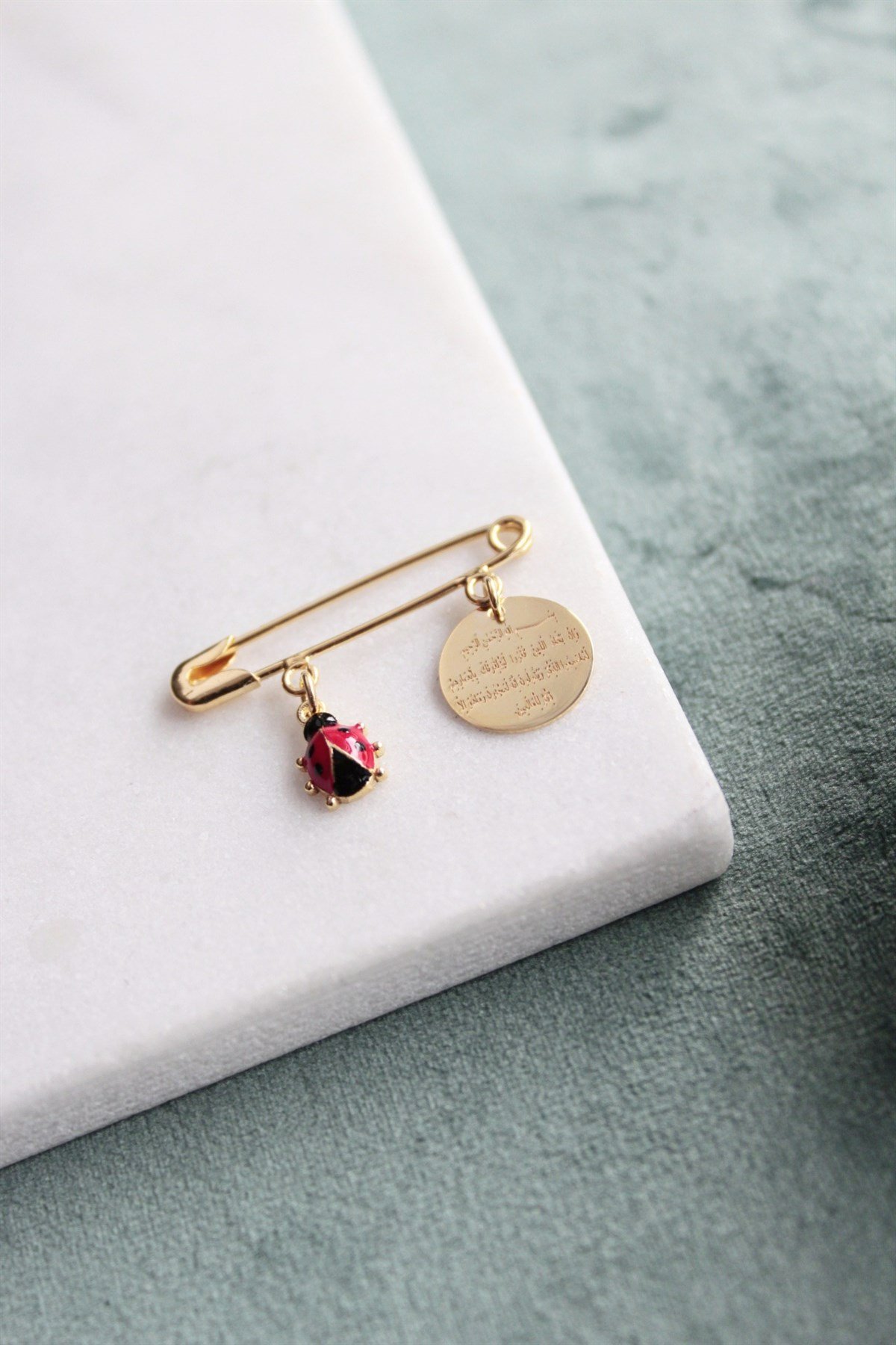 Uğur Böceği İğne