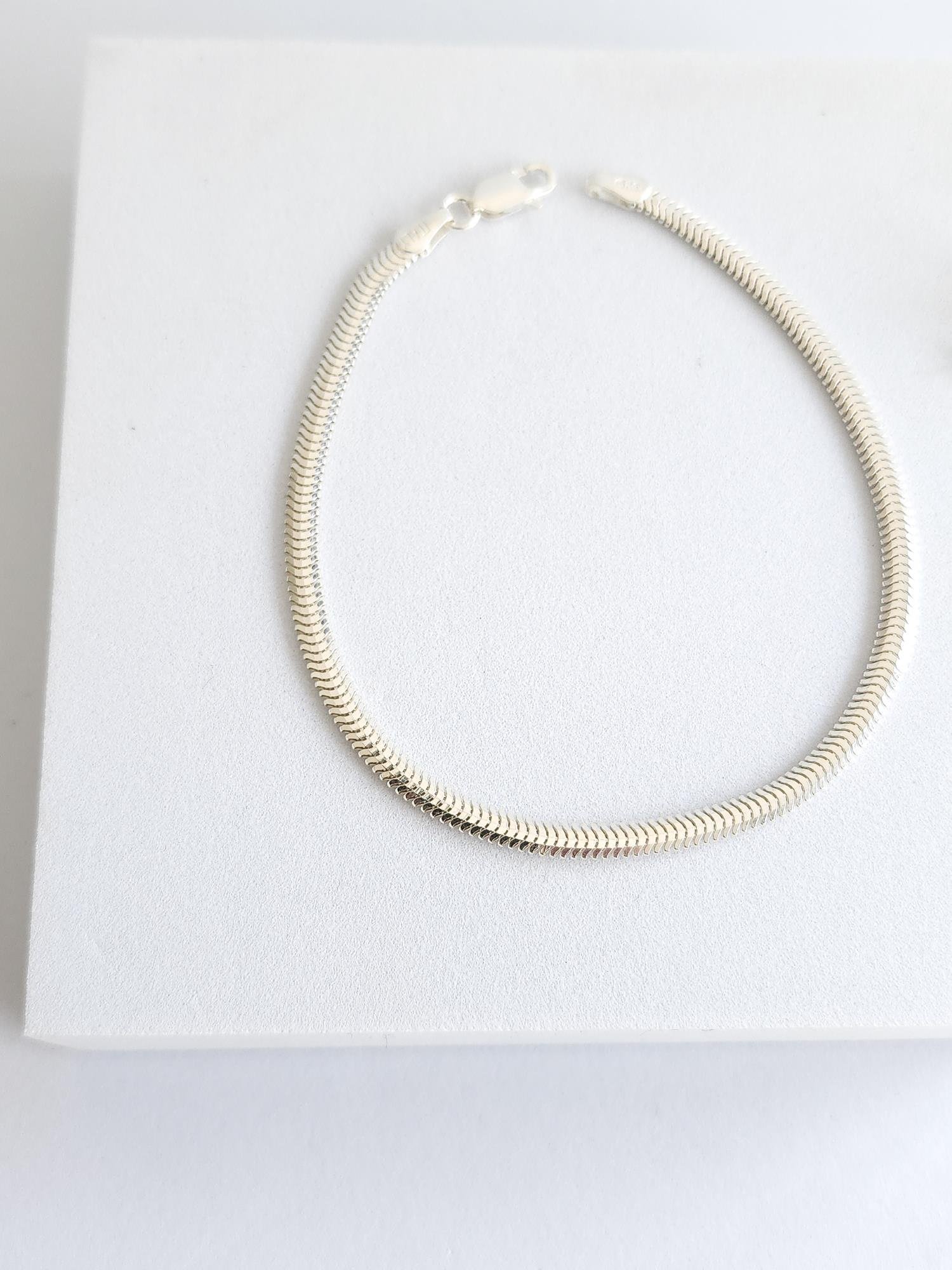 Yassı Zincir Bileklik