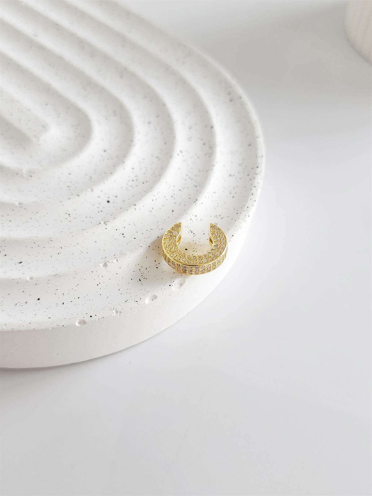 Zirkon Kıkırdak Küpe