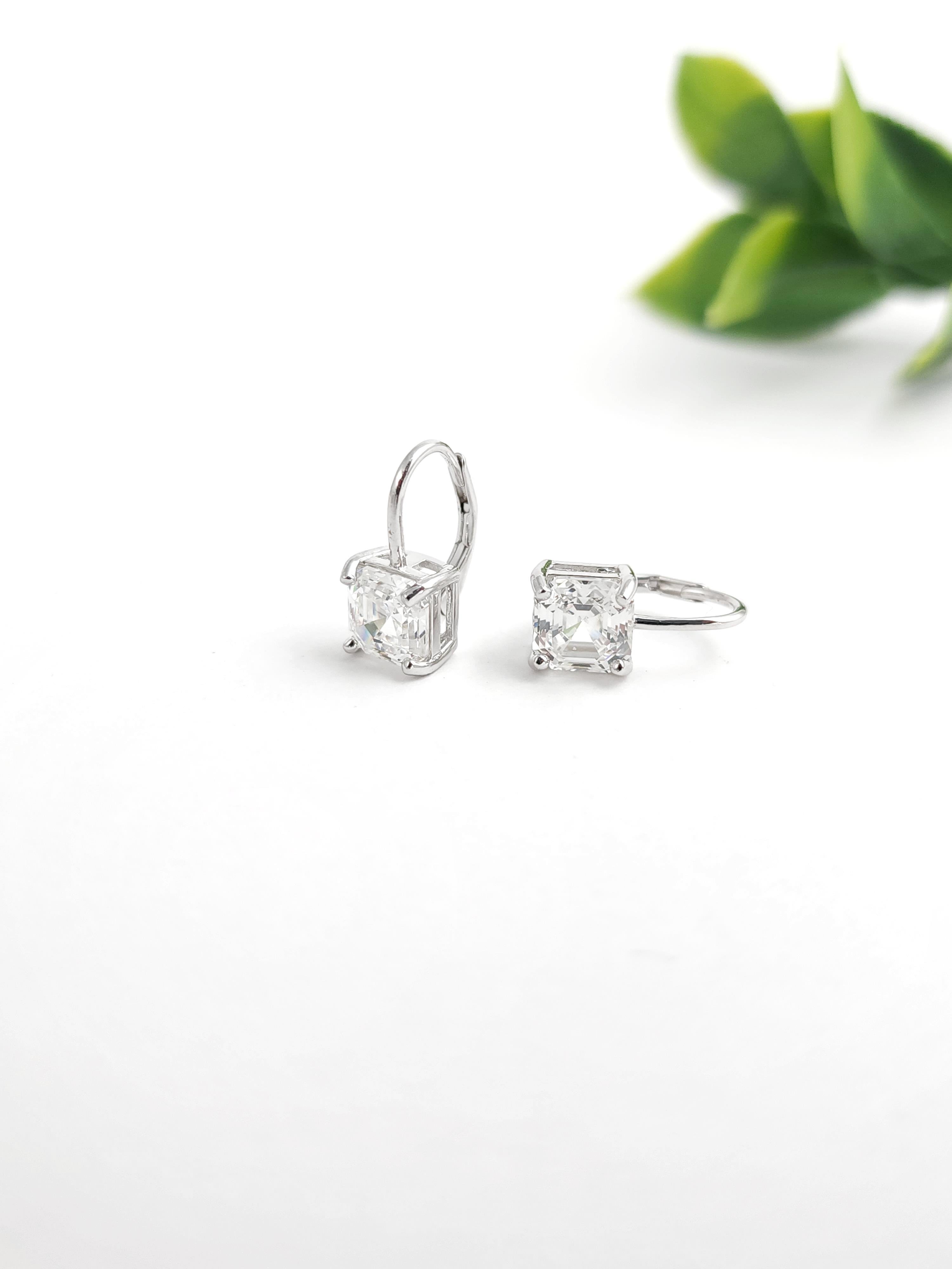 Zirkon Tektaş Küpe