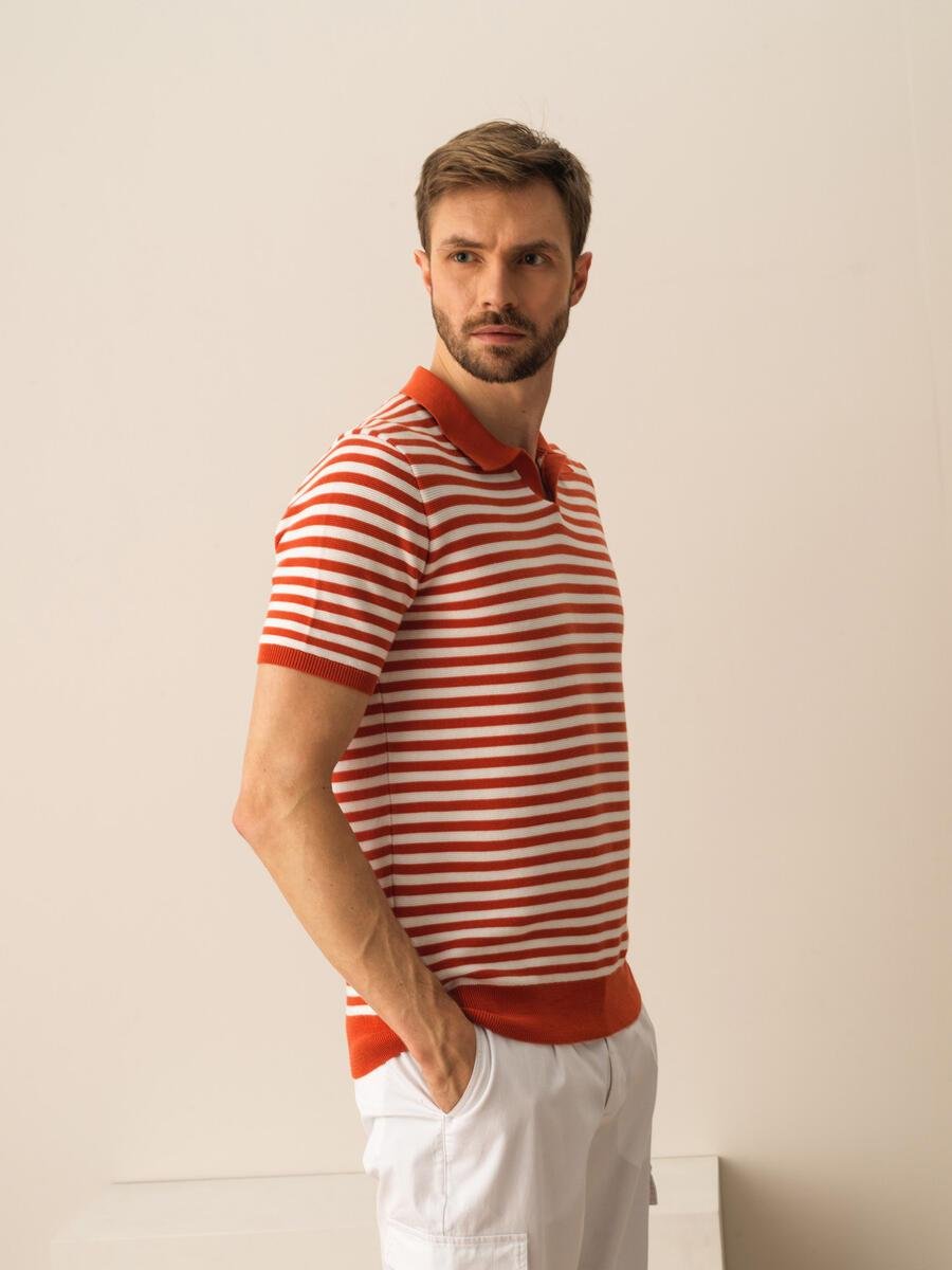 POLO YAKA ÇİZGİLİ T-SHIRT