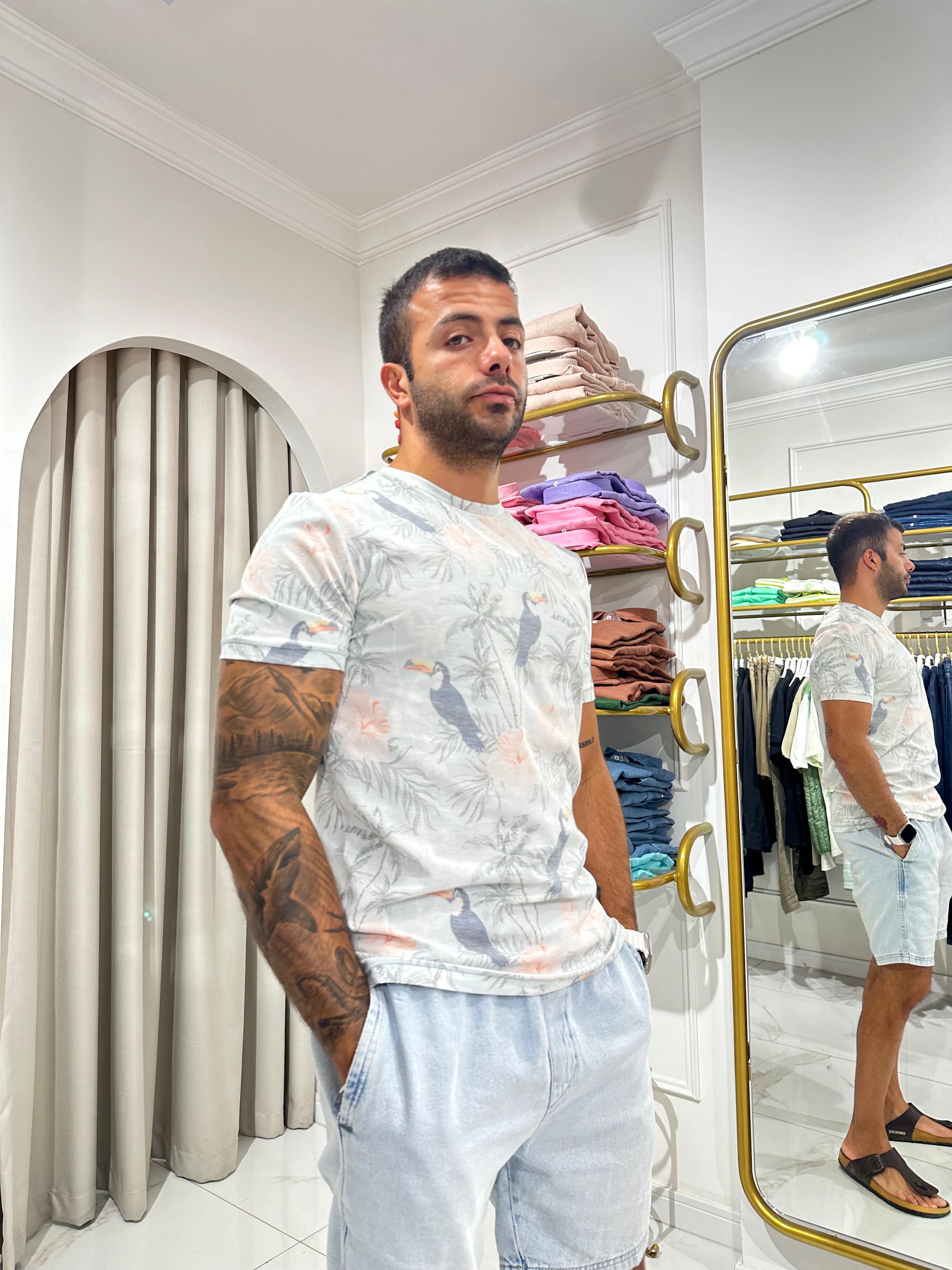 TUKAN KUŞLU ERKEK T-SHIRT