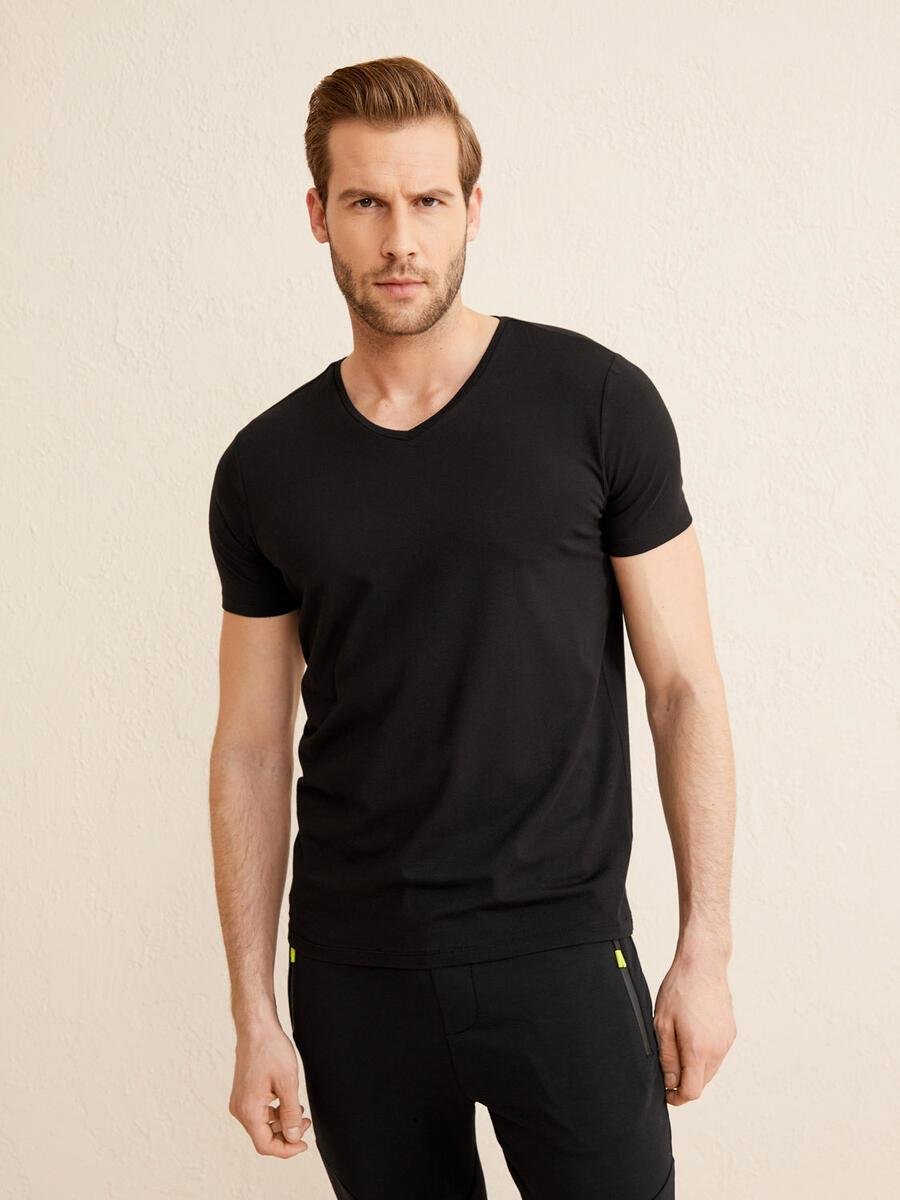V YAKA T-SHIRT