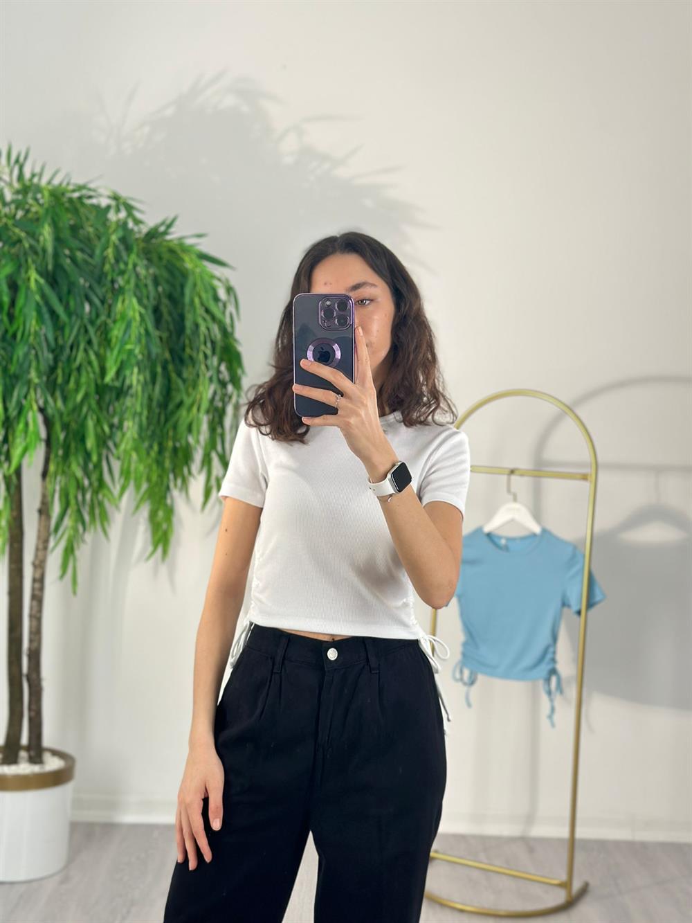 BEYAZ YAN DETAY TSHİRT