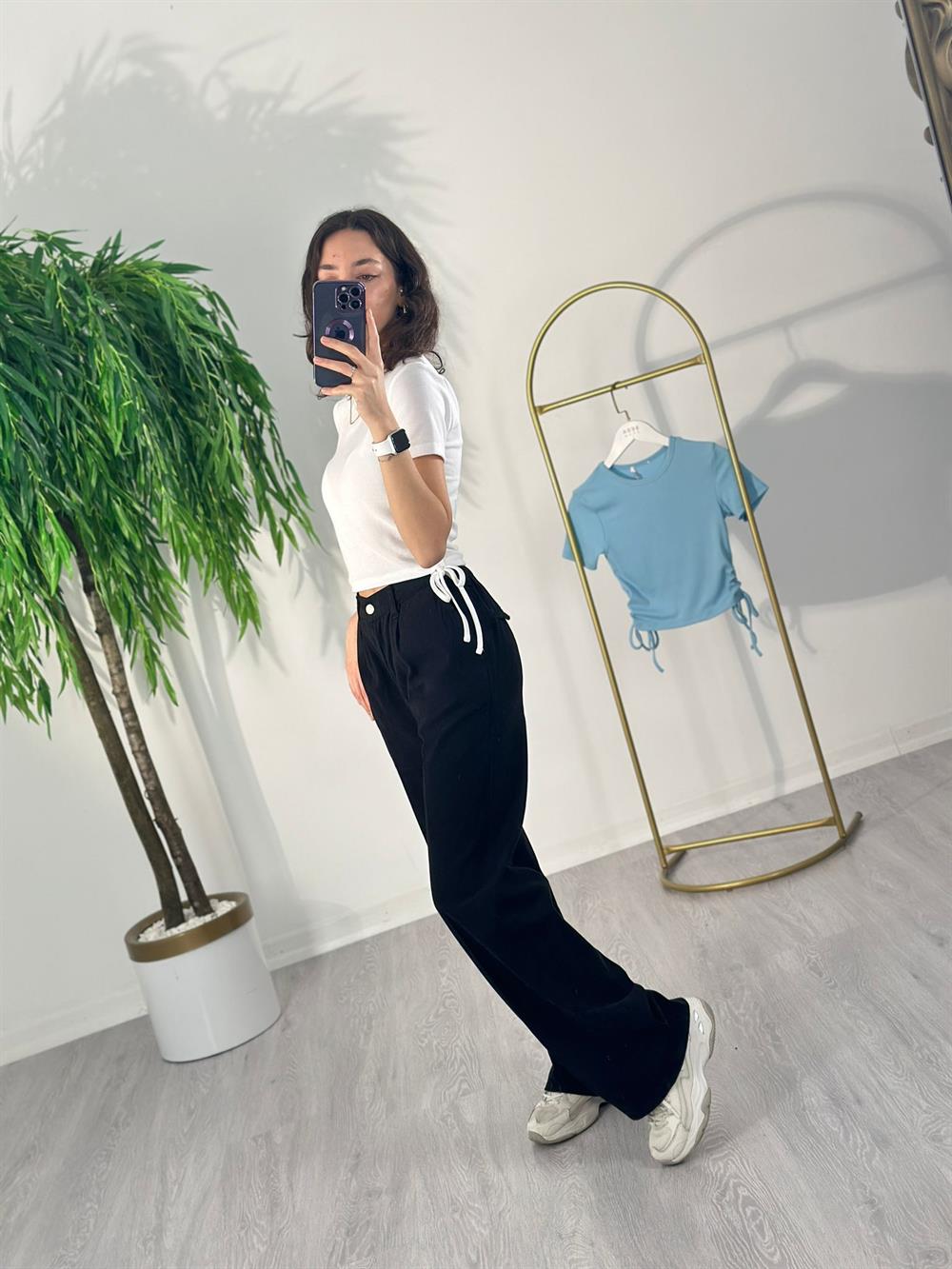 BEYAZ YAN DETAY TSHİRT