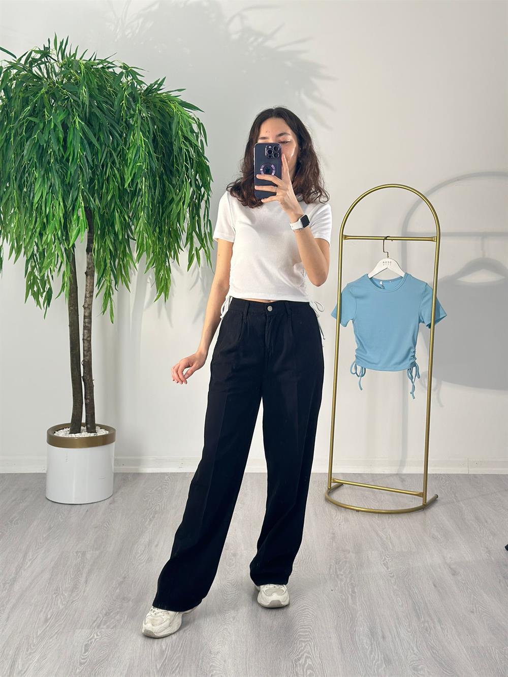 BEYAZ YAN DETAY TSHİRT