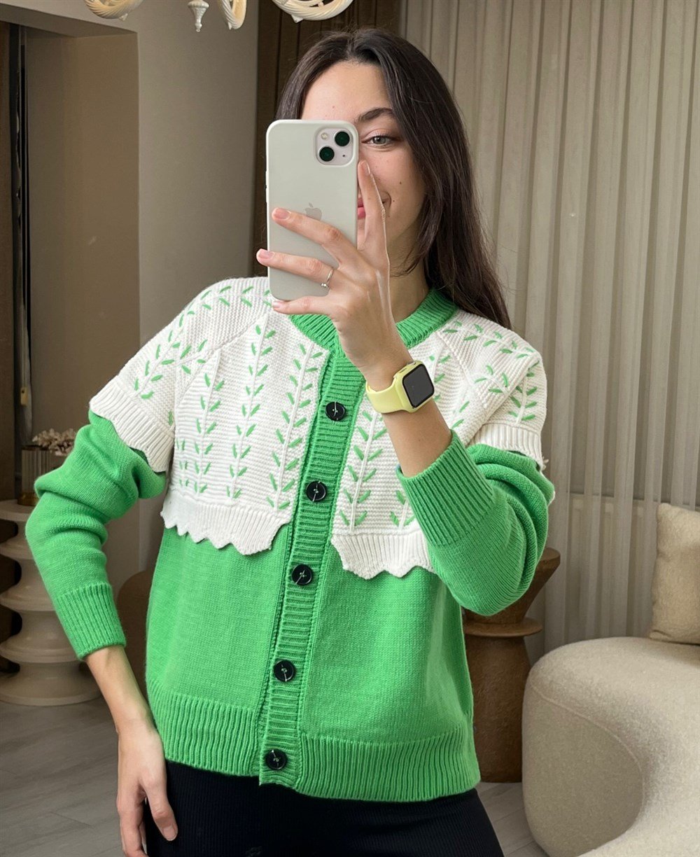 YEŞİL İŞLEMELİ HIRKA 