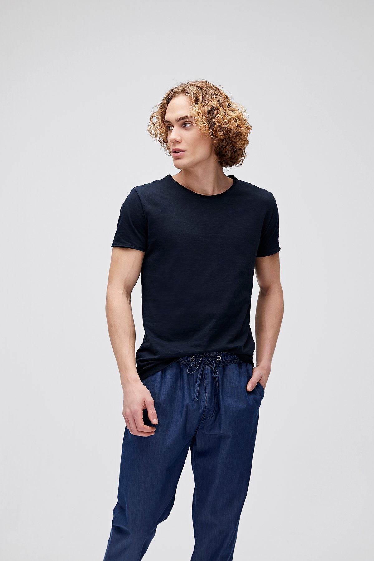 Erkek O-Neck Lacivert Basıc Tişört