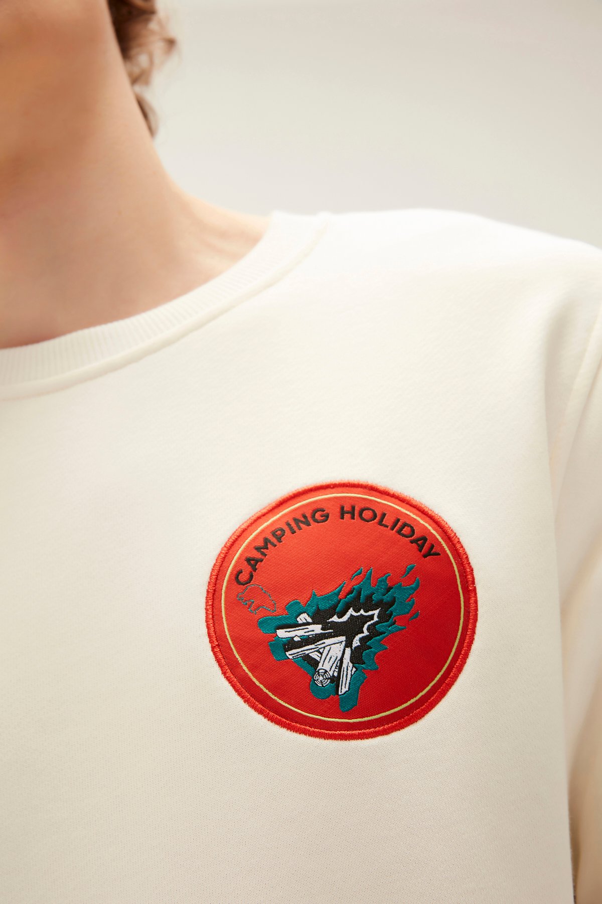 BONFIRE CREWNECK MARSHMALLLOW