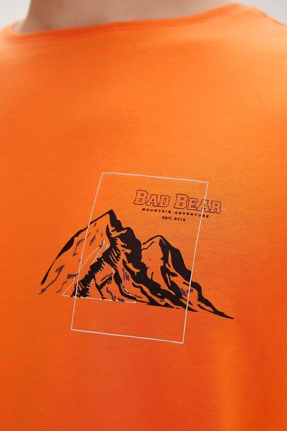 Carl Turuncu Baskılı Erkek Tişört