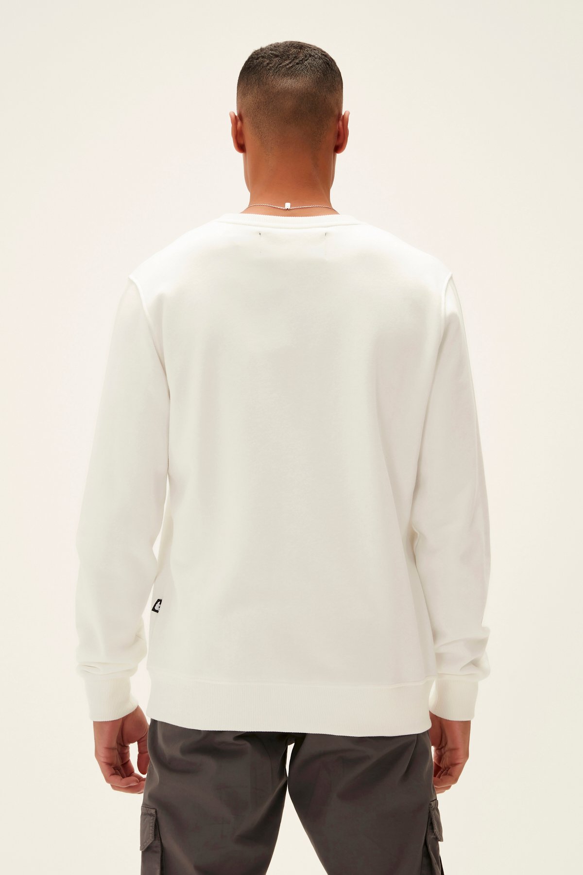 COUNTER CREWNECK OFF-WHITE