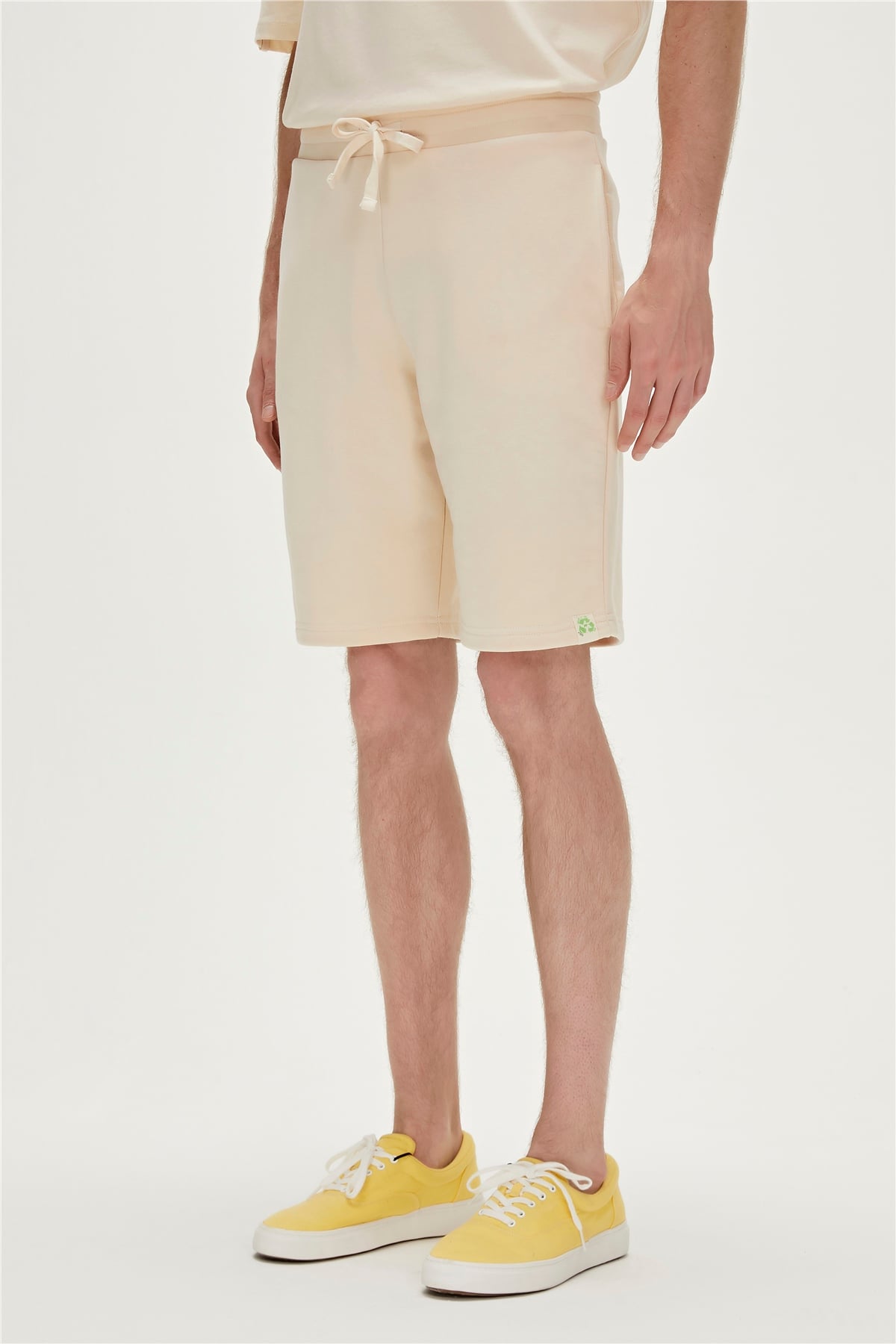 CRUX SWEATSHORT BEYAZ