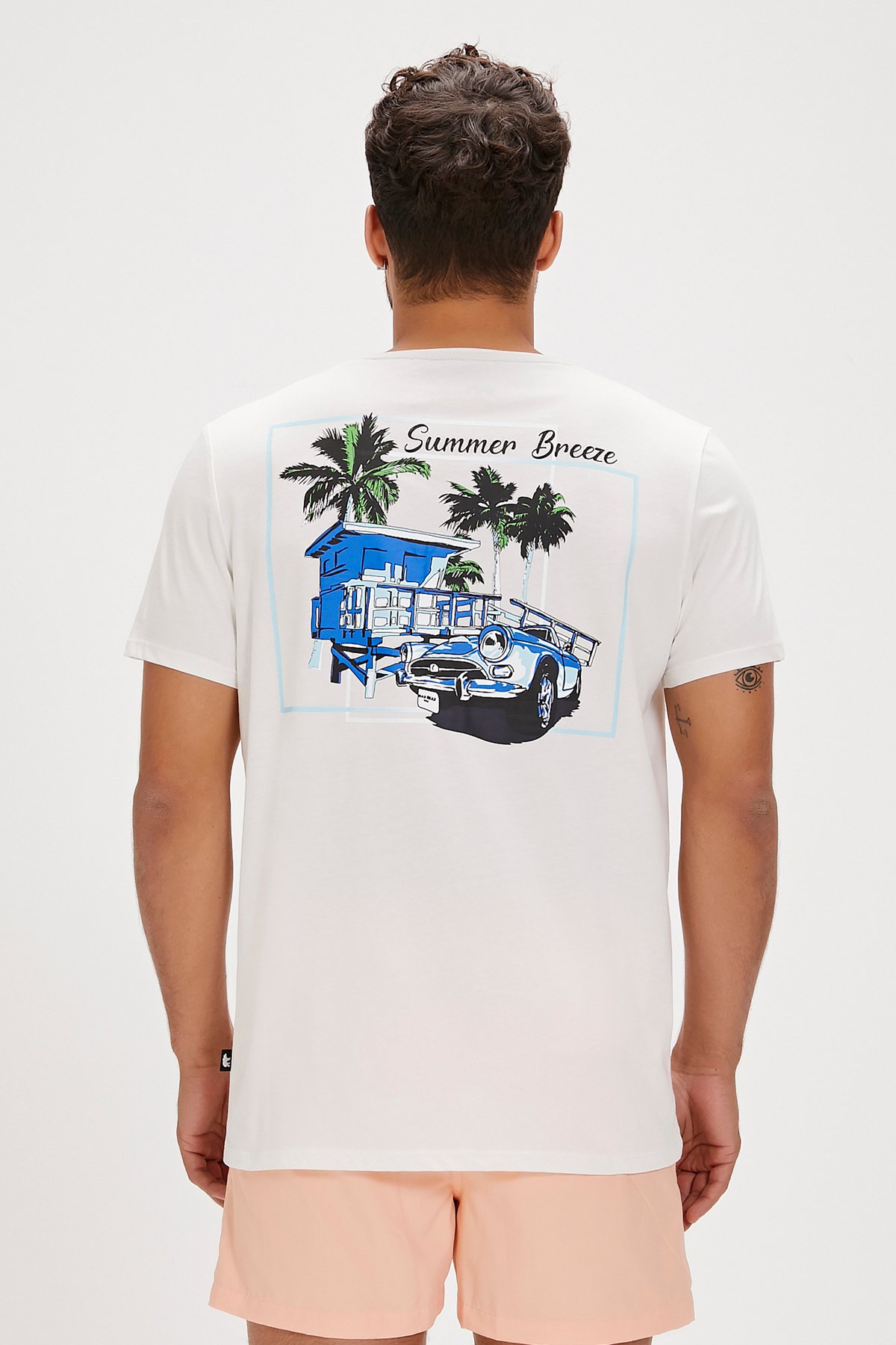 Dustin Beyaz Baskılı Erkek Tişört