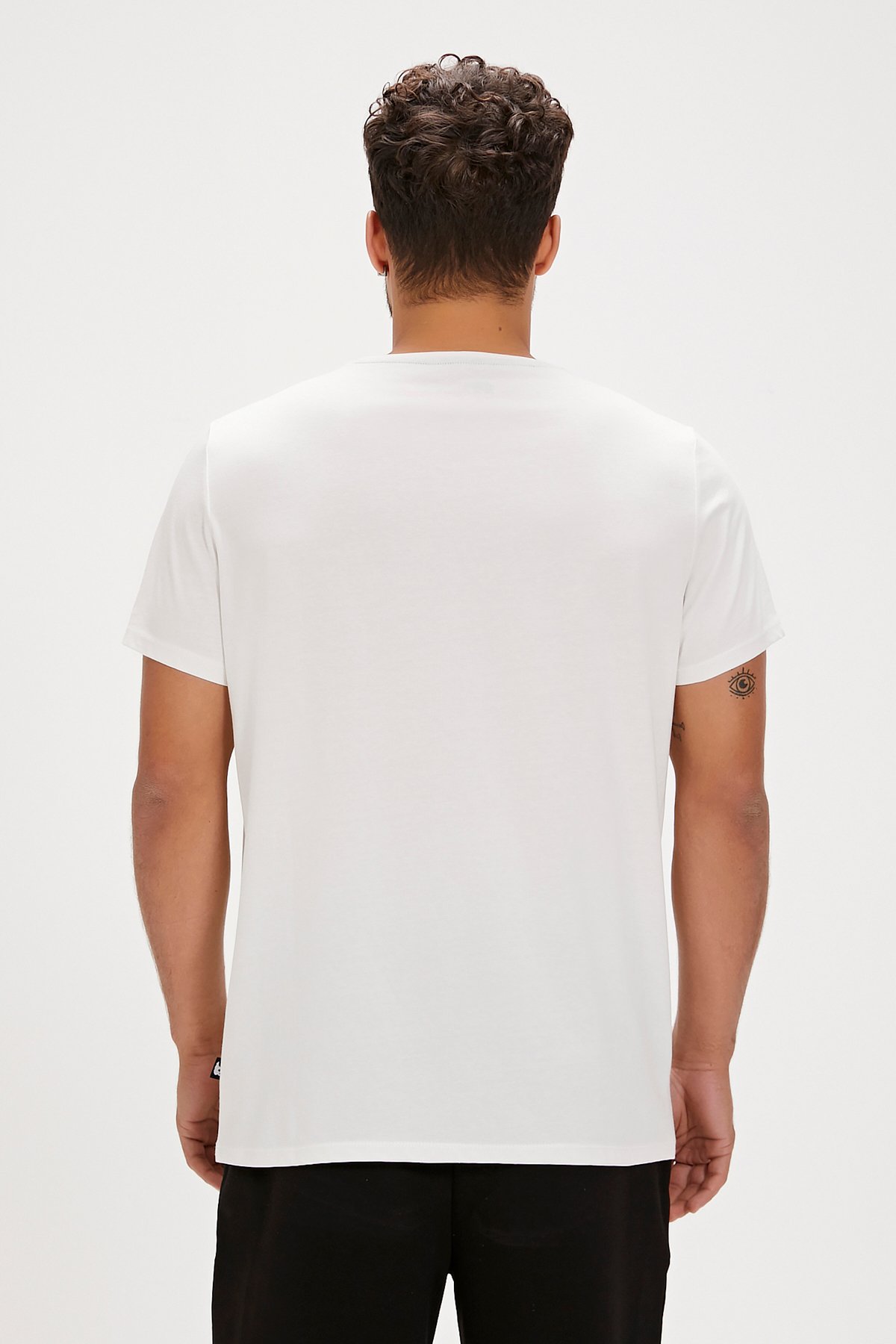 Gotcha Beyaz Baskılı Erkek Tişört