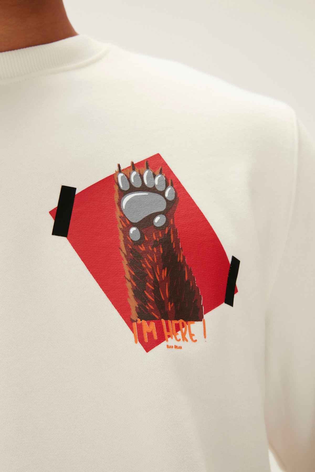 HERE CREWNECK MARSHMALLLOW