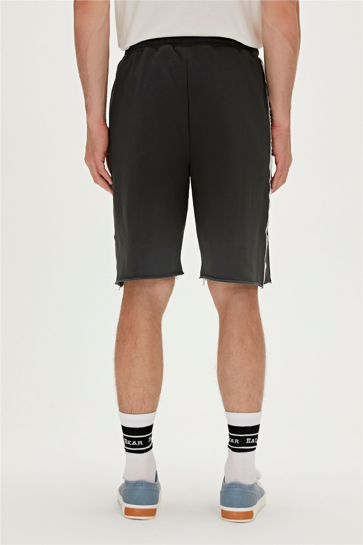 KAI SWEATSHORT RAVEN