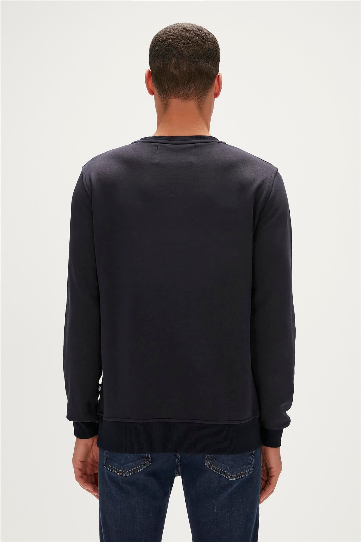 MANUSCRIPT CREWNECK LACİVERT