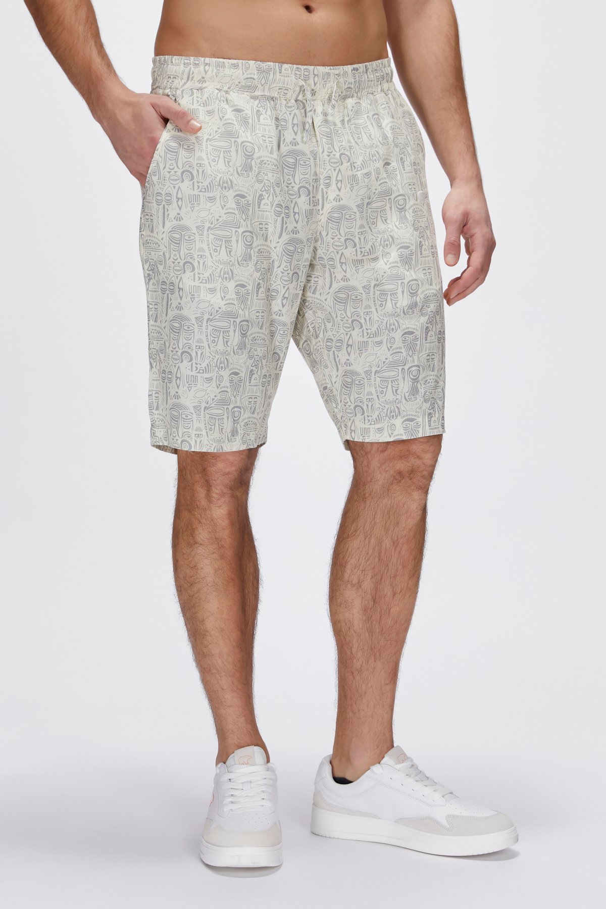 Merle Beyaz Baskılı Erkek Şort