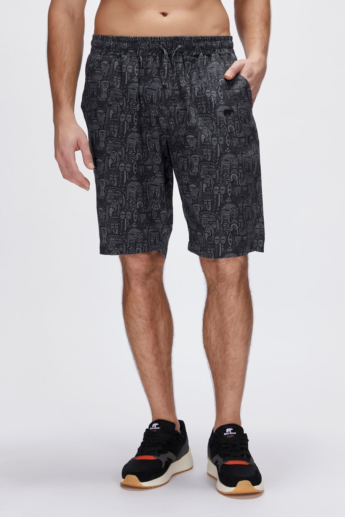 Merle Siyah Baskılı Erkek Şort