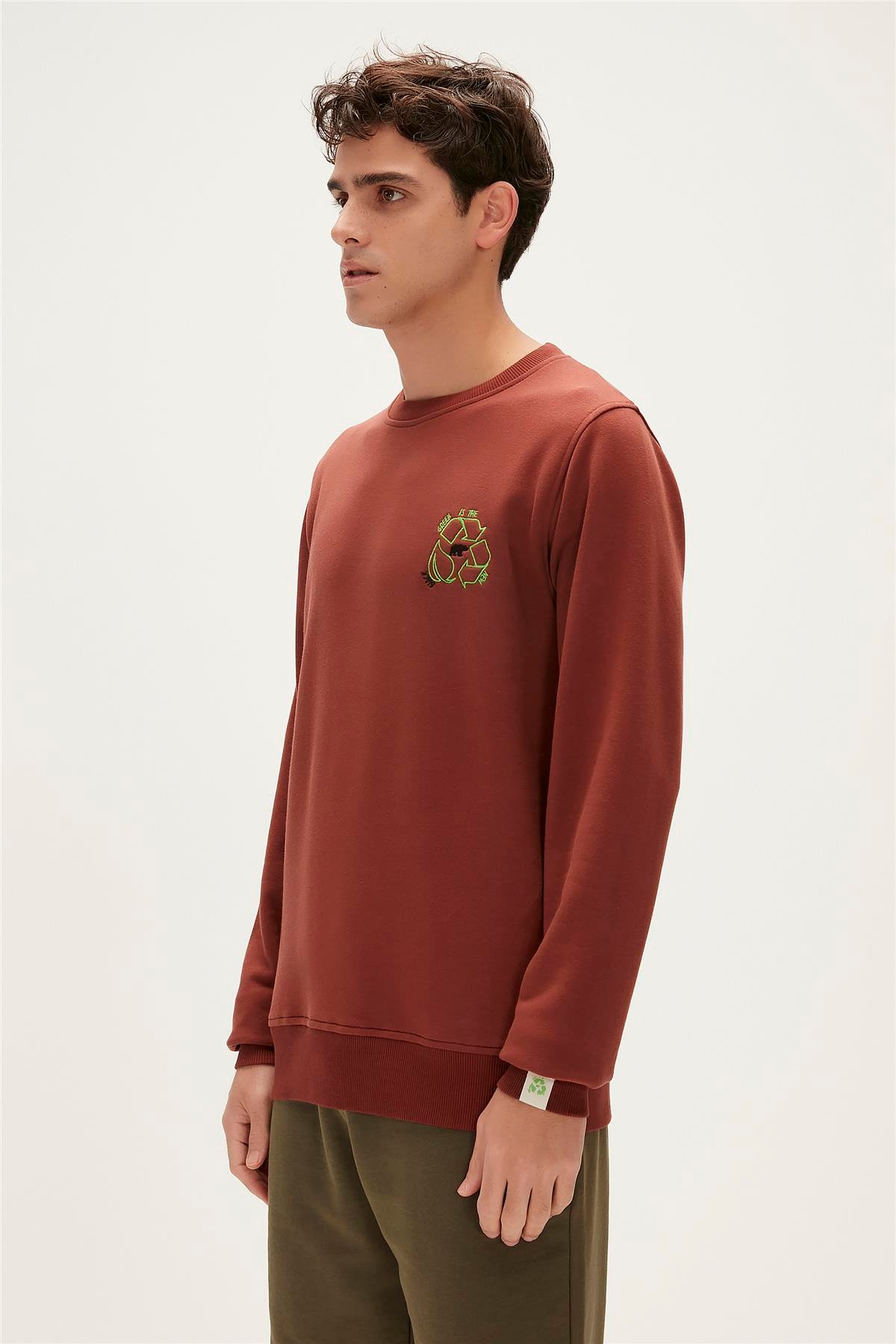 RE-BLACK CREWNECK KAHVERENGİ