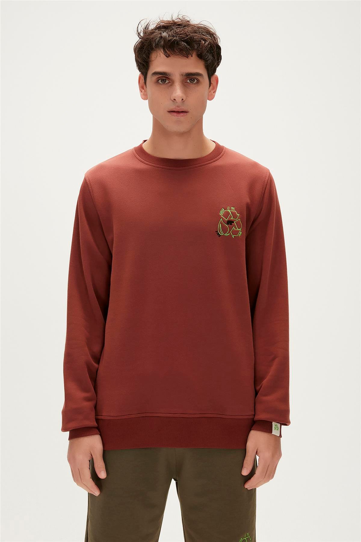 RE-BLACK CREWNECK KAHVERENGİ