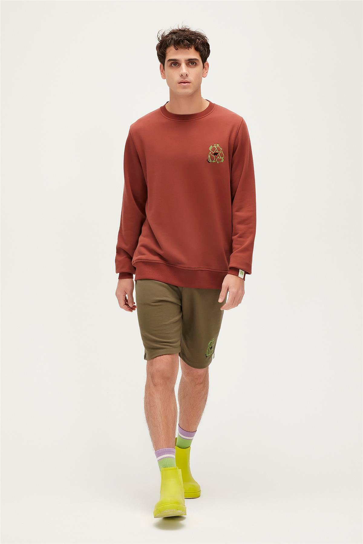 RE-BLACK CREWNECK KAHVERENGİ