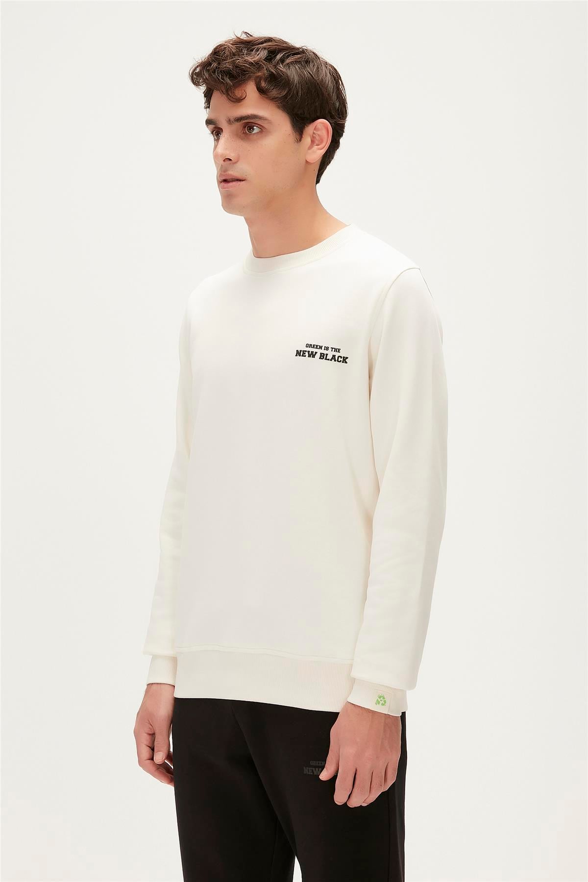 RE-WORLD CREWNECK ŞEKER BEYAZI