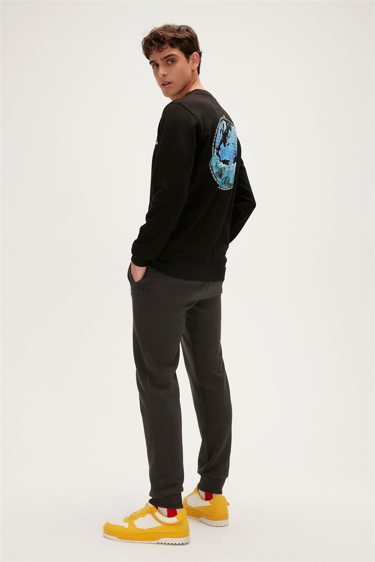 RE-WORLD CREWNECK SİYAH