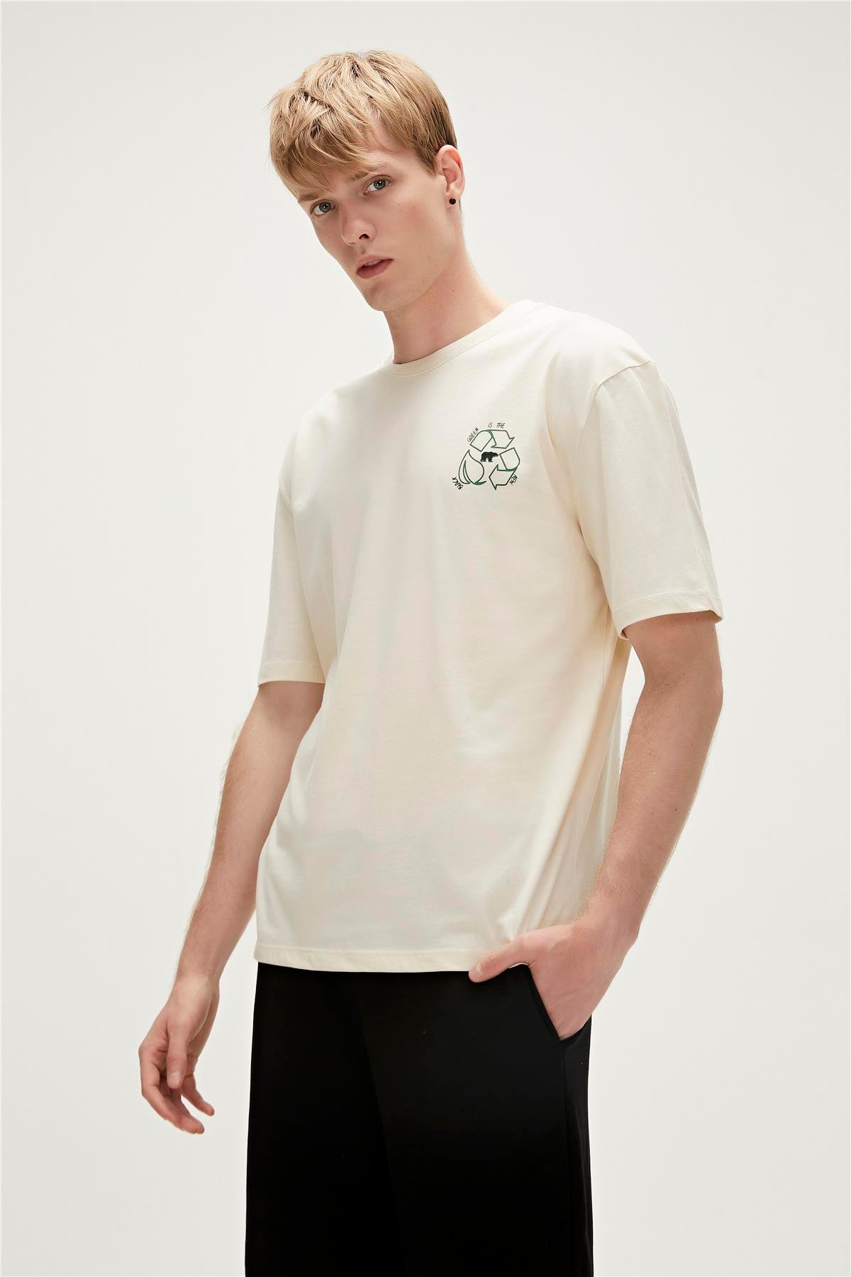 Re-World Recycle Marshmallow Beyaz T-Shirt Baskılı Erkek Tişört