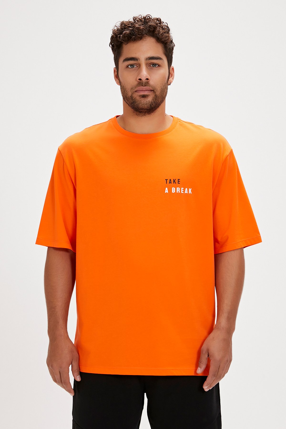 Sand Turuncu Baskılı Oversize Erkek Tişört