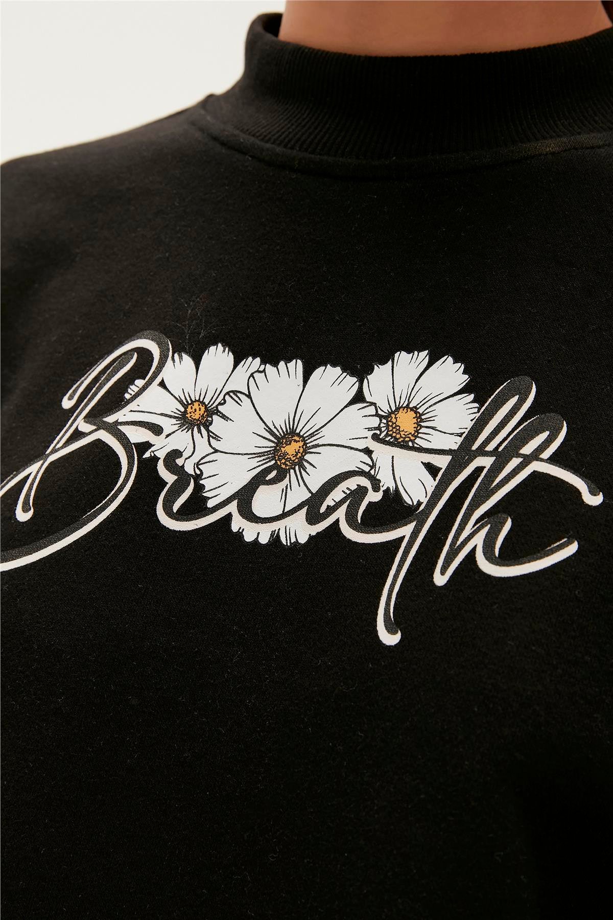 SARA CREWNECK SİYAH
