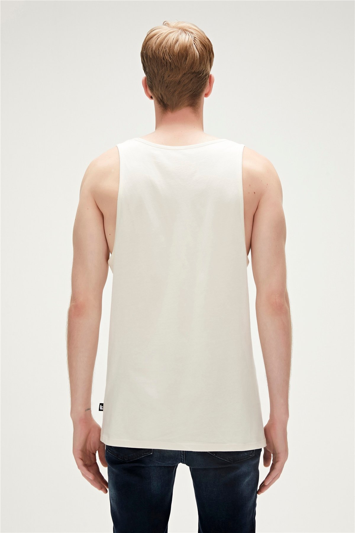 SHARK TANK-TOP BEYAZ