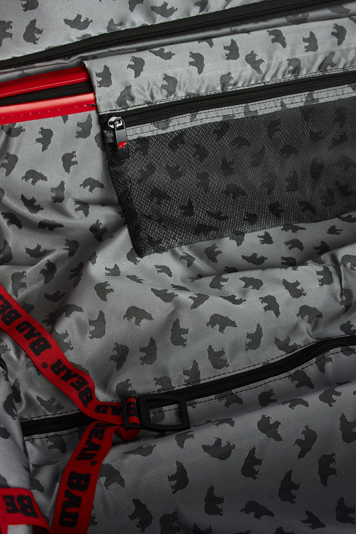 WAGON SUITCASE CRIMSONRED