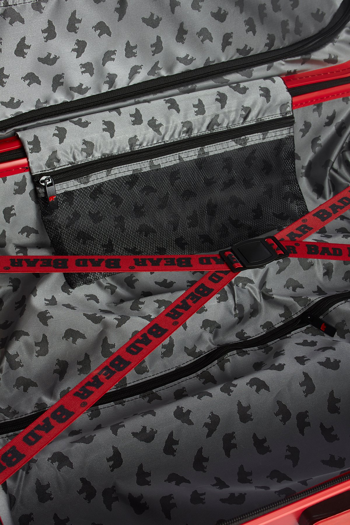 WAGON SUITCASE CRIMSONRED