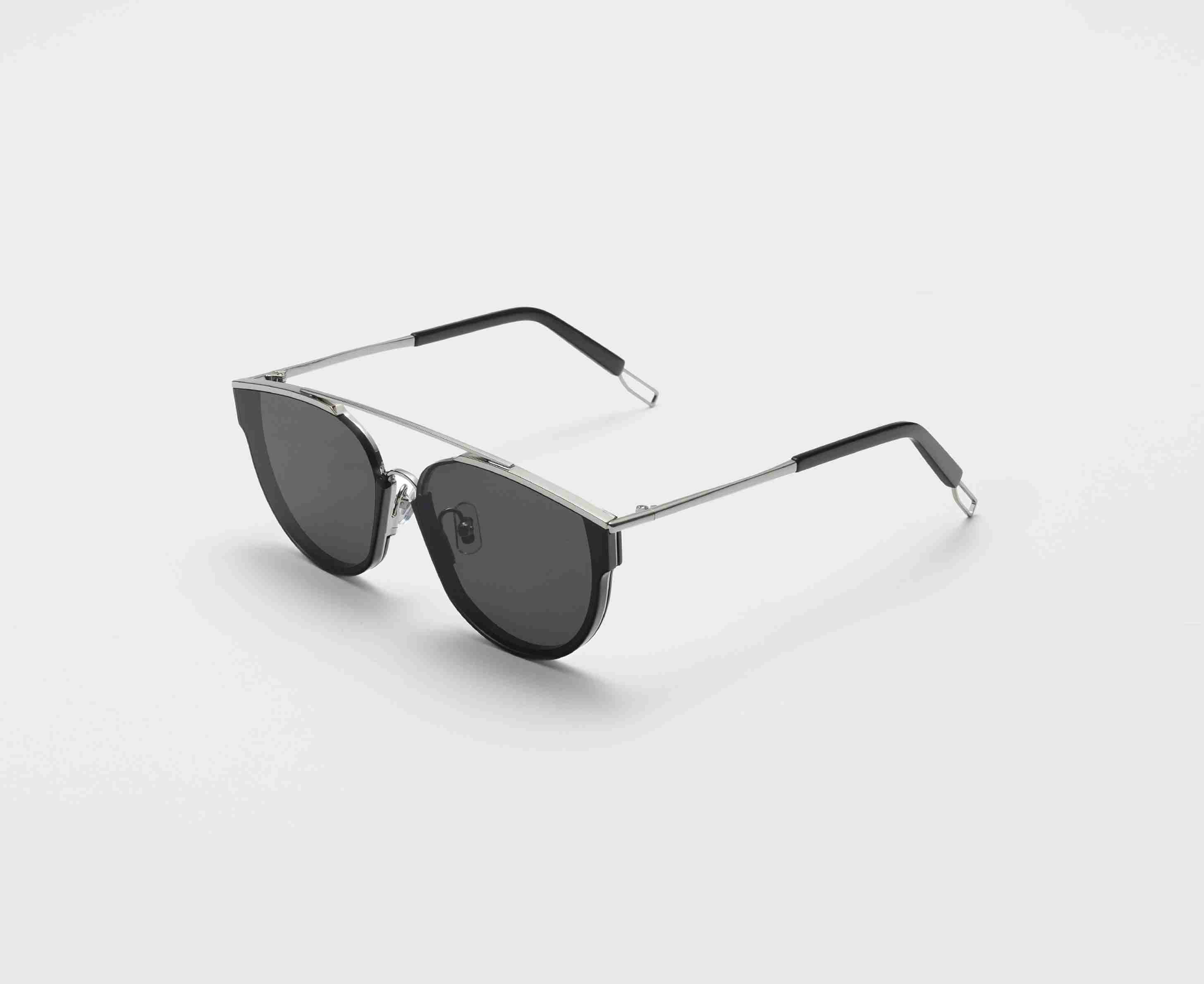 GENTLE MONSTERGM LOE 01 GGENTLE MONSTER LOE 01 Unisex Güneş GözlüğüGENTLE MONSTER LOE 01 Unisex Güneş Gözlüğü
