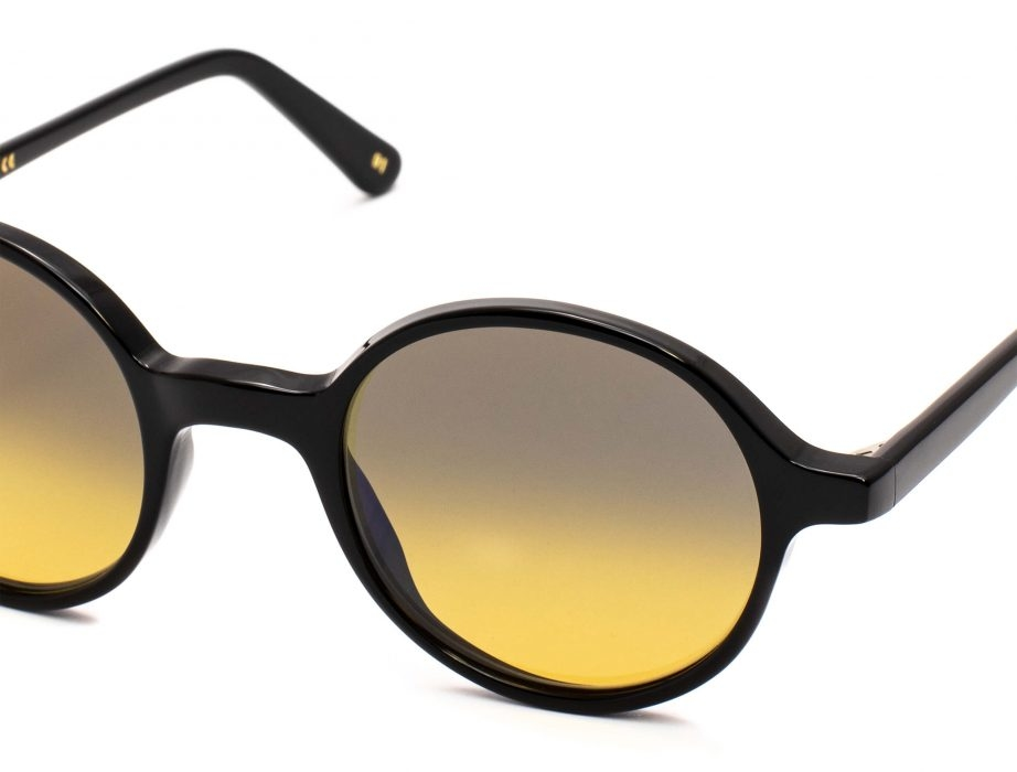 L.G.RLGR REUNION BLACK 01 YELLOW PHOTOCROMIC 48 GL.G.R REUNION BLACK 01 YELLOW PHOTOCROMIC 48 Unisex Güneş GözlüğüL.G.R REUNION BLACK 01 YELLOW PHOTOCROMIC 48 Unisex Güneş Gözlüğü