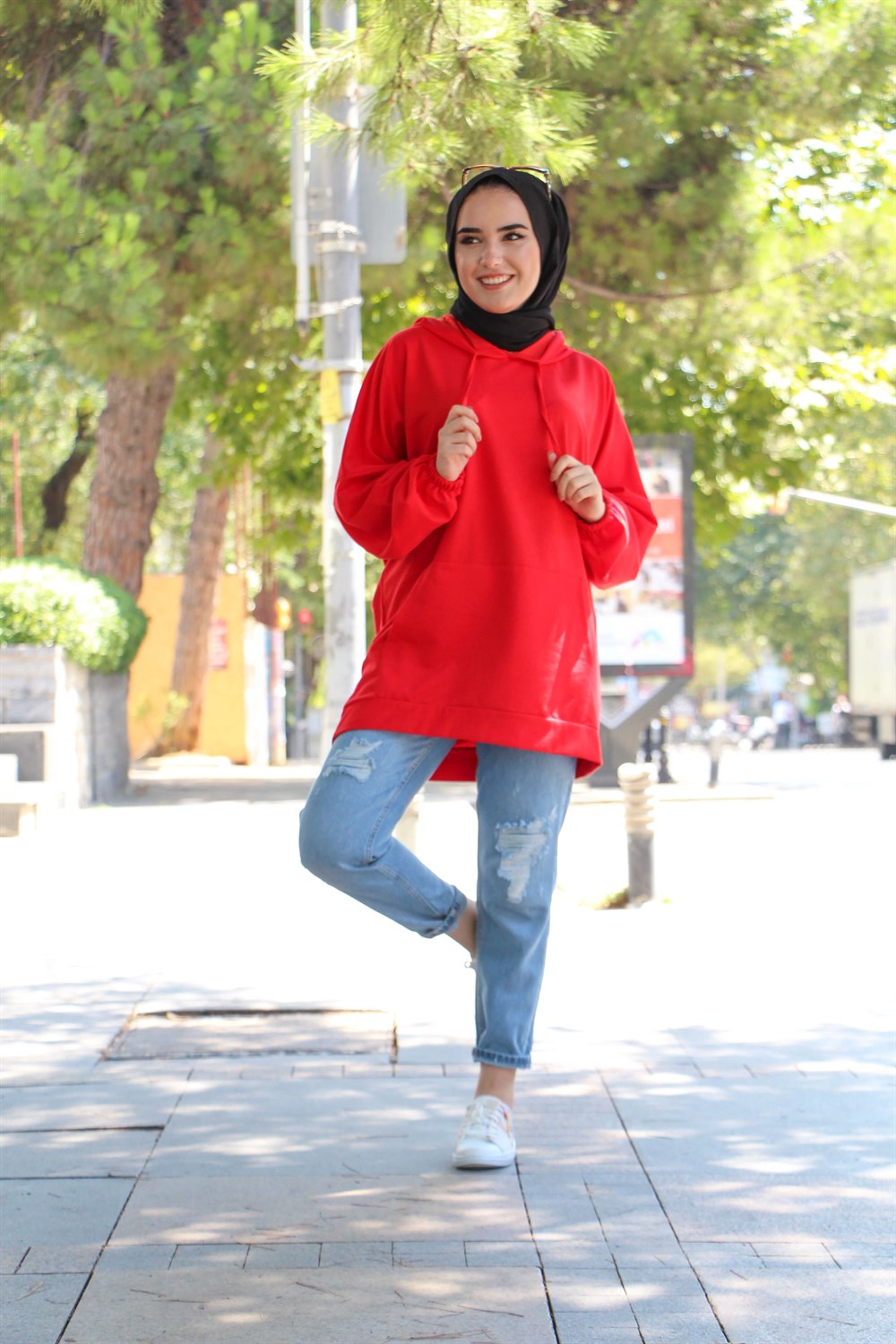 as kısa kanguru sweat kırmızı