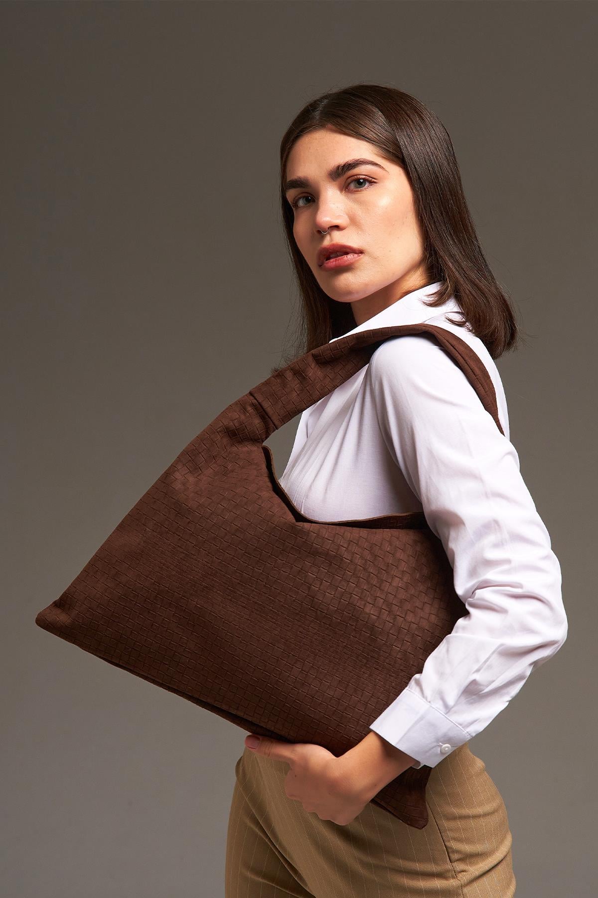 Acı Kahve Nubuk Deri Örgü Detaylı Omuz Çanta