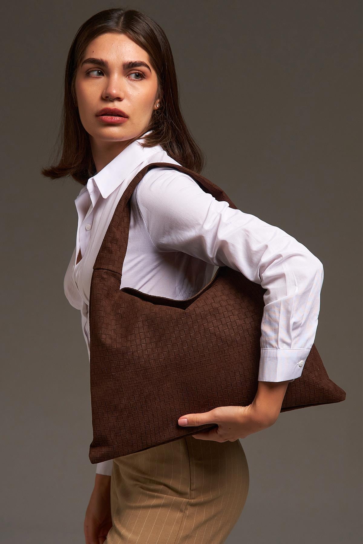 Acı Kahve Nubuk Deri Örgü Detaylı Omuz Çanta