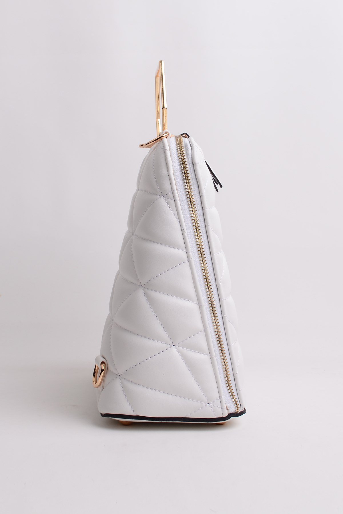 Beyaz Liona El ve Sırt Çantası